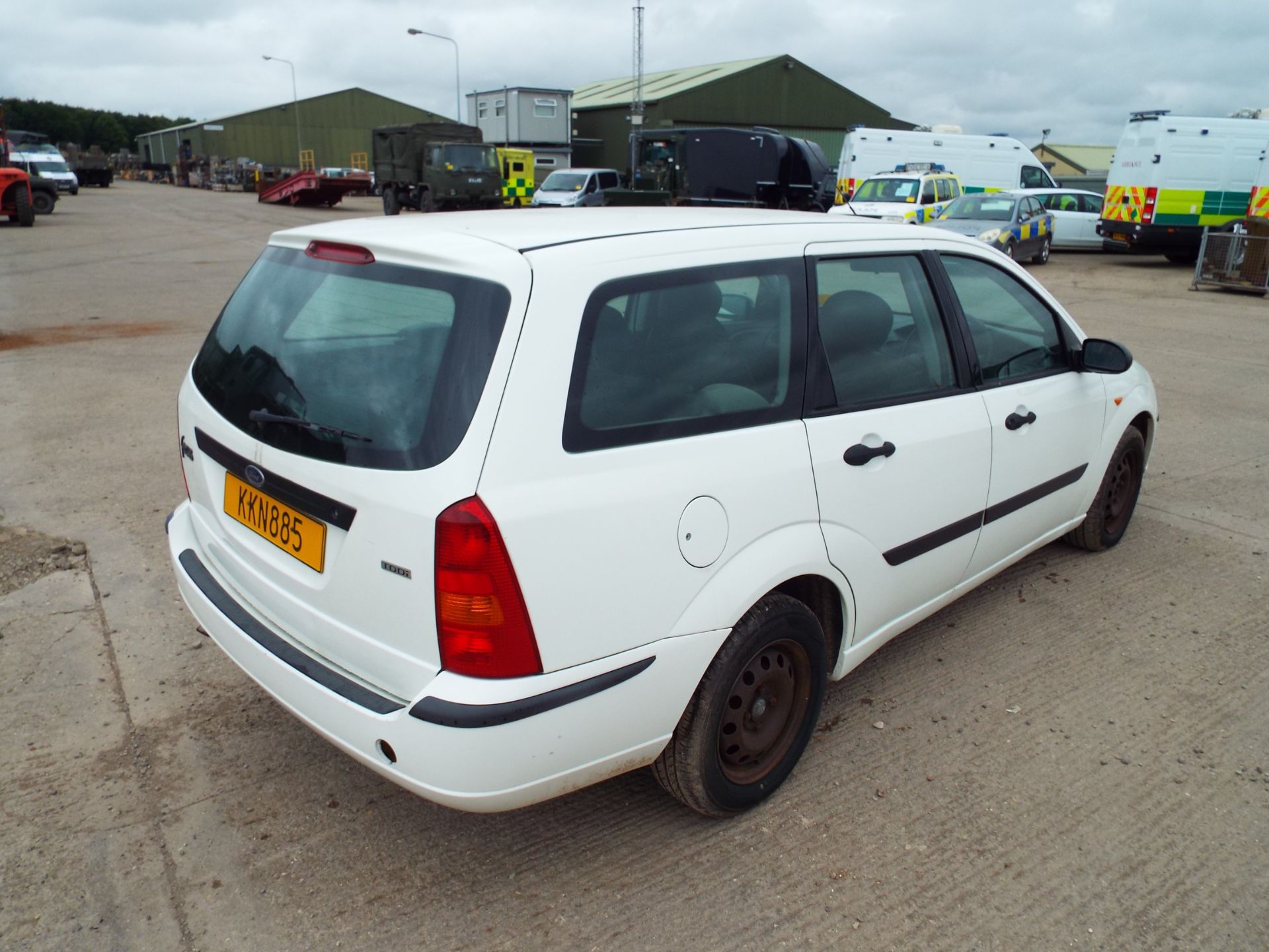 Ford Focus 1.8 TDDi Estate - Image 7 of 16