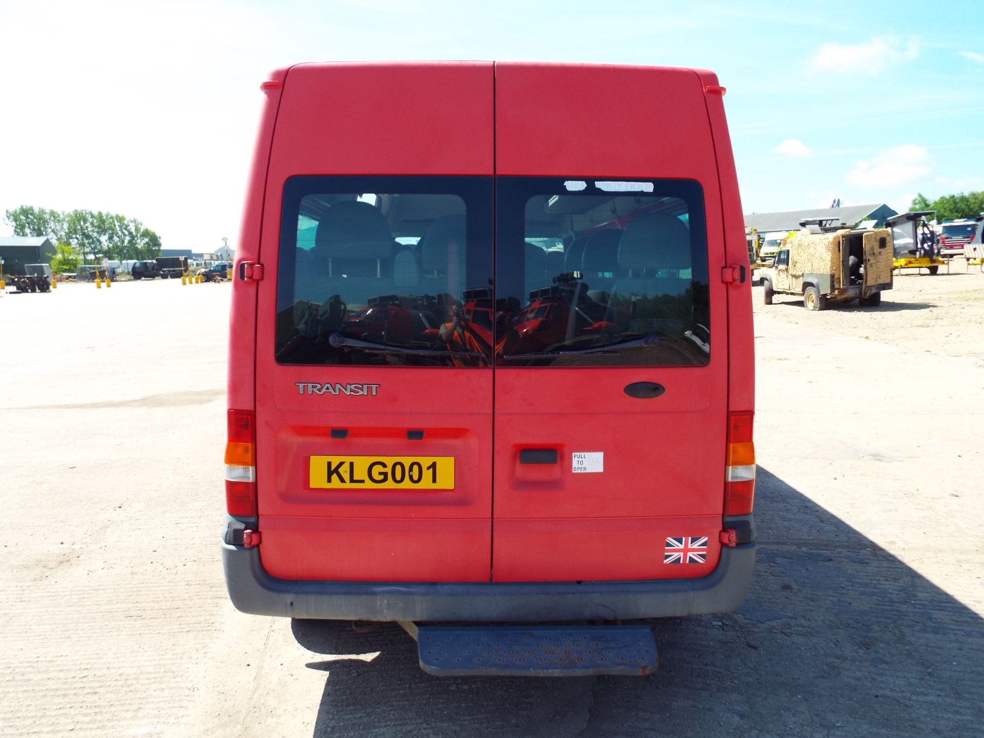 Ford Transit 12 Seat Minibus - Image 5 of 15