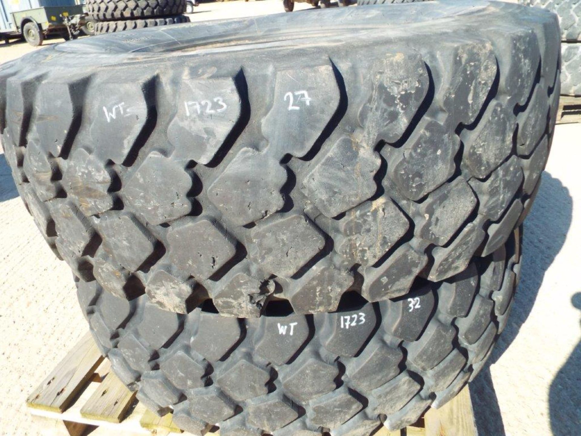 2 x Michelin XZL 395/85 R20 Tyres - Image 6 of 7