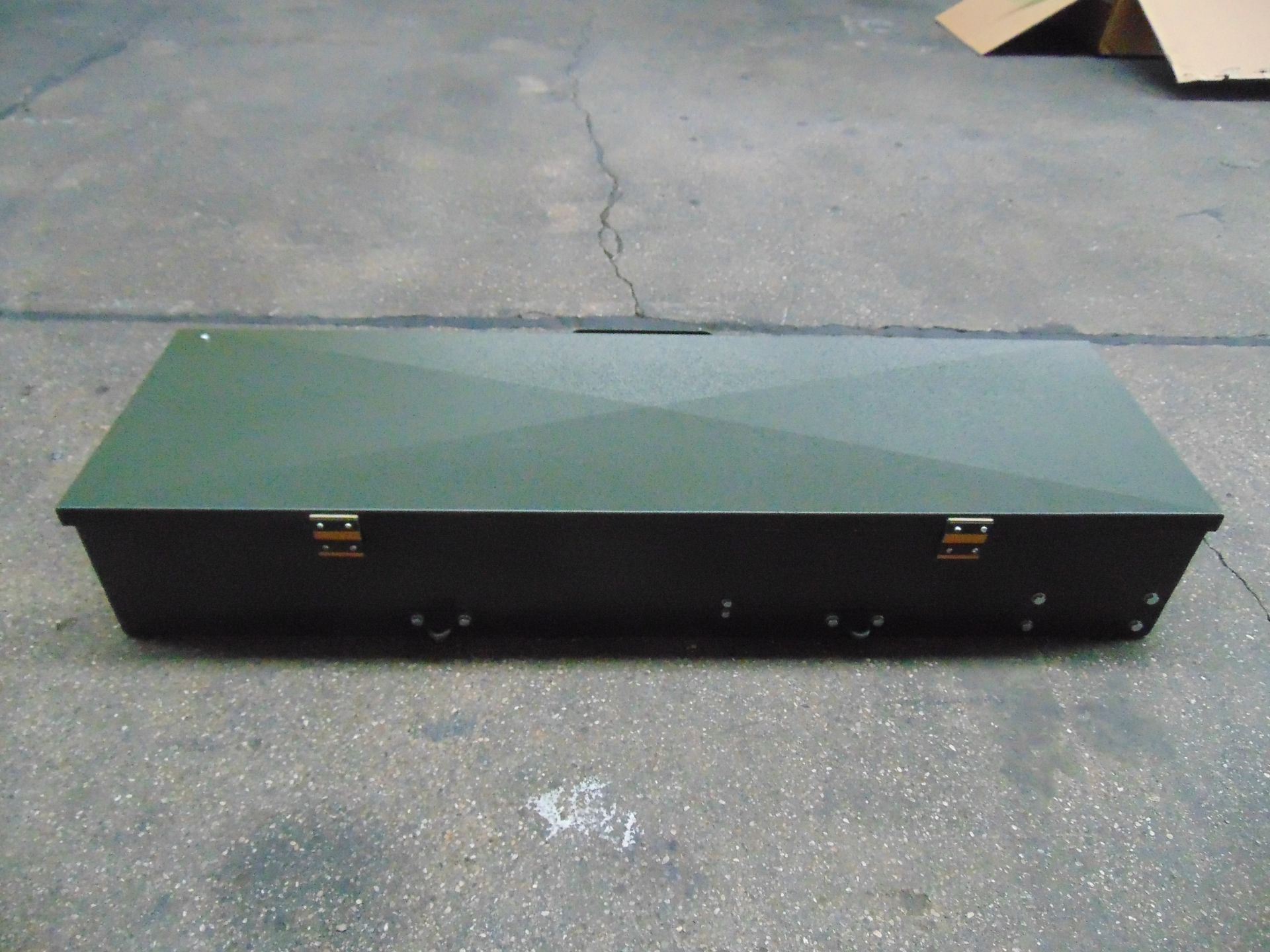 Vehicle Stowage Box - Image 5 of 9