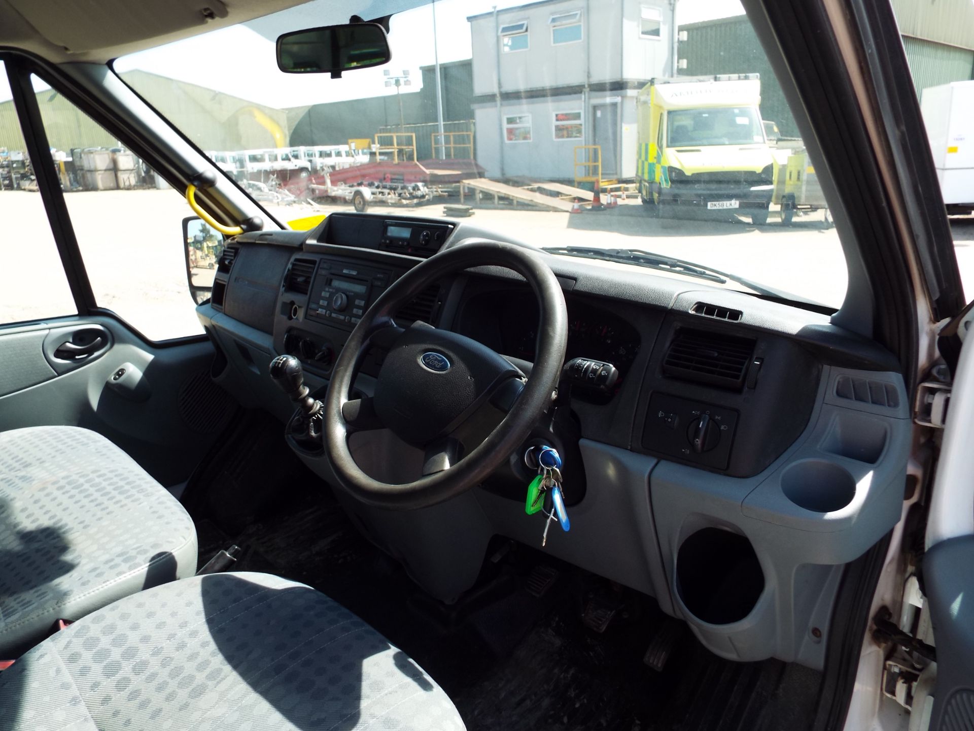 Ford Transit LWB 17 Seat Minibus - Image 11 of 18