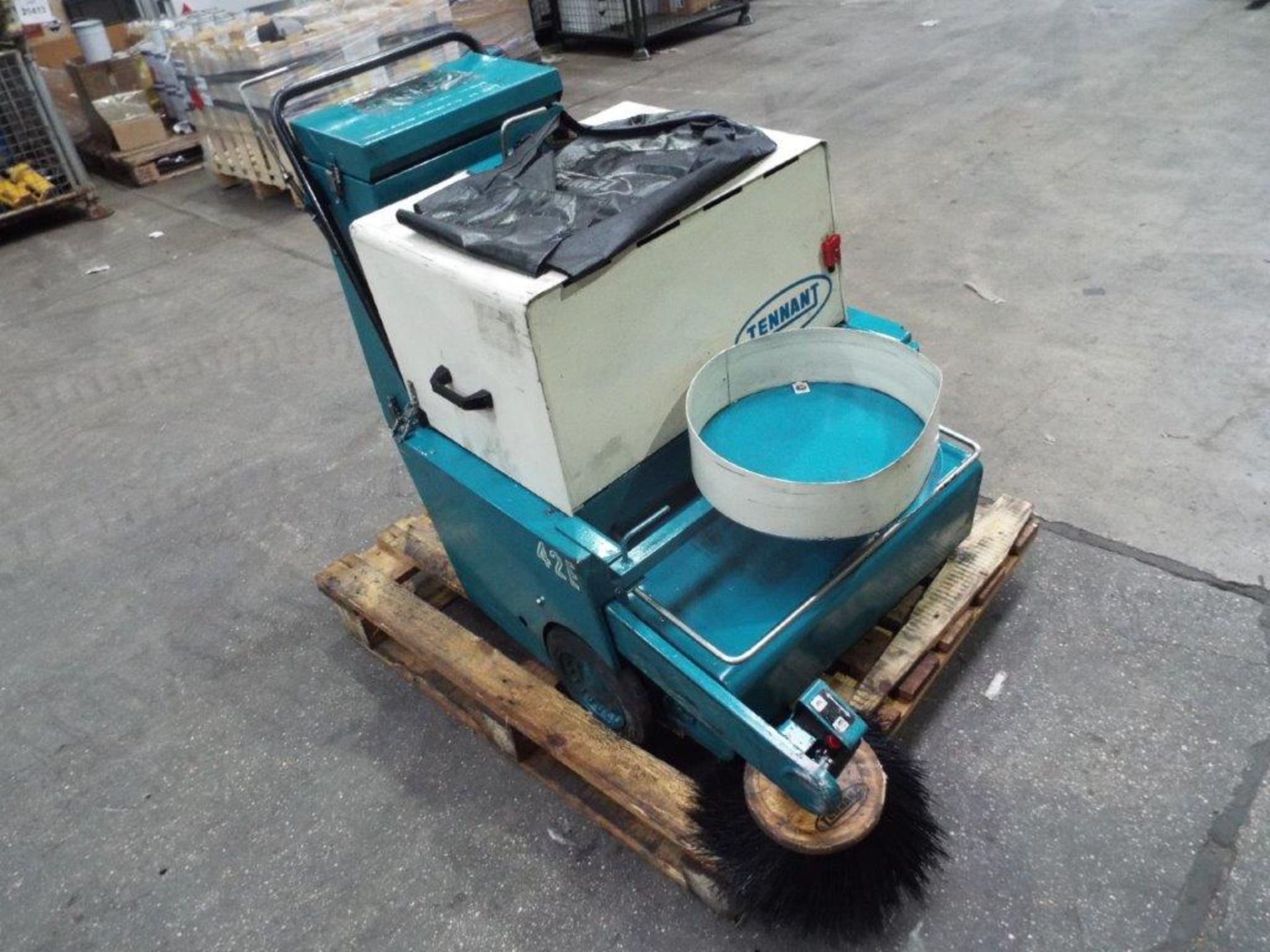 Tennant 42E Walk Behind Electric Sweeper with Charger - Image 8 of 19