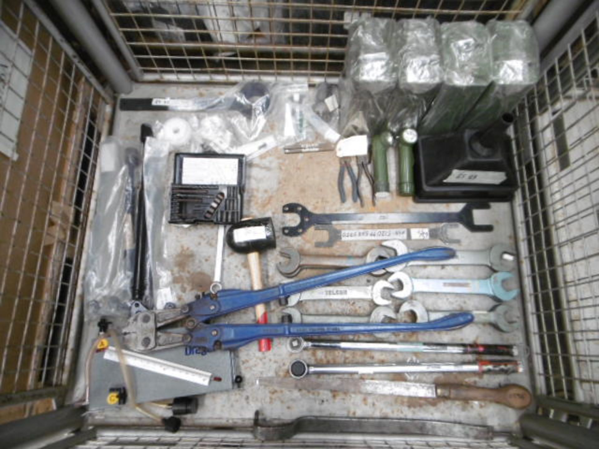 Mixed Stillage of Tools