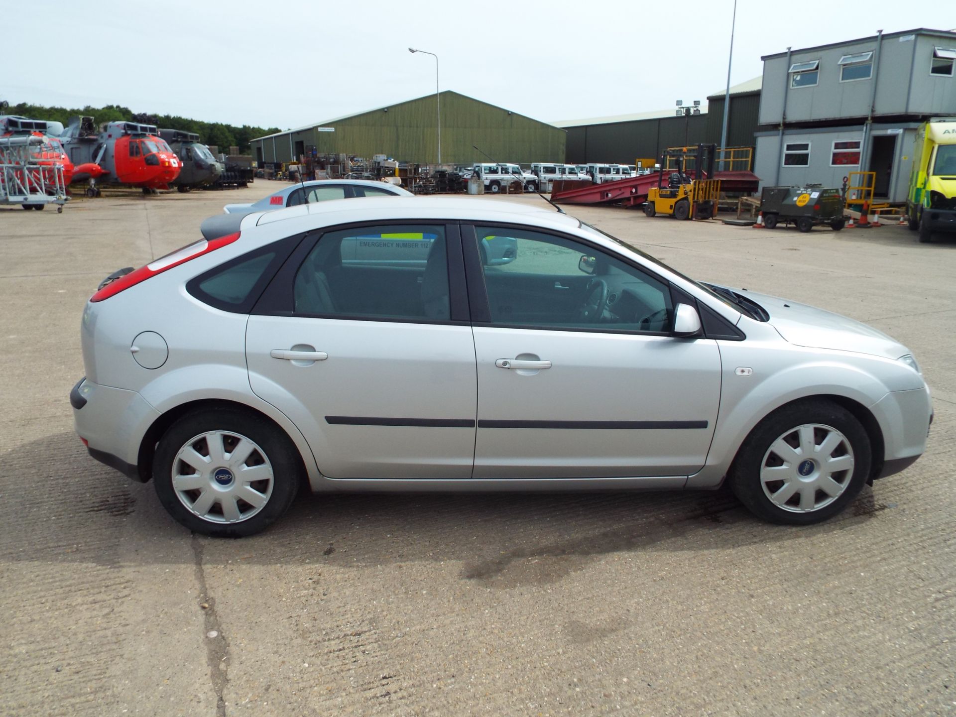 Ford Focus 1.8 LX TDCI Hatchback - Image 8 of 22