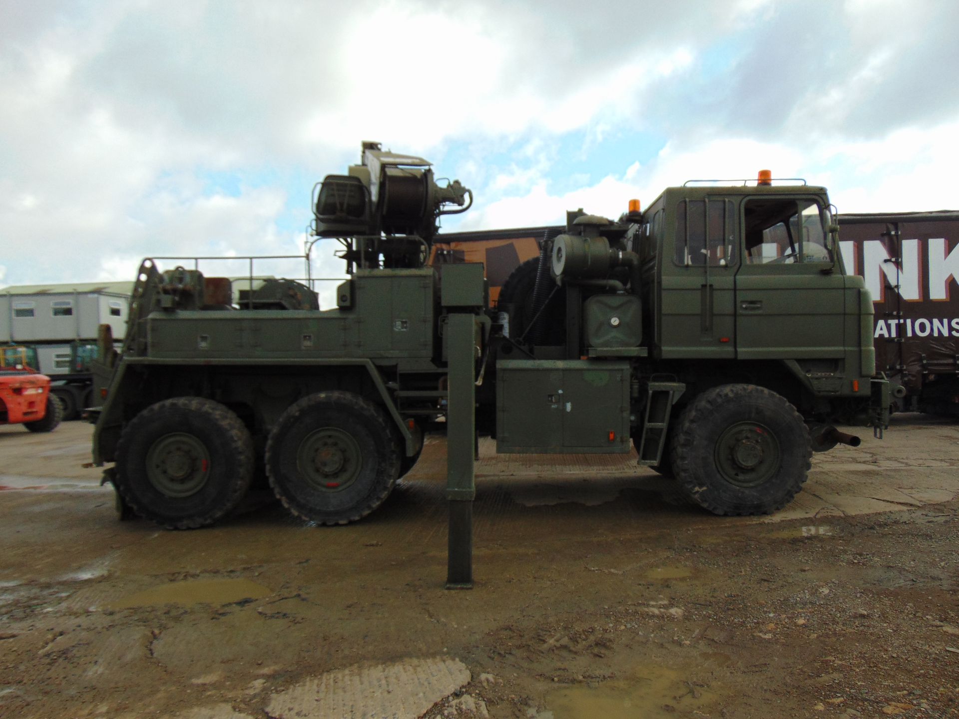 Foden 6x6 Recovery Vehicle which is Complete with Remotes and EKA Recovery Tools - Image 4 of 31