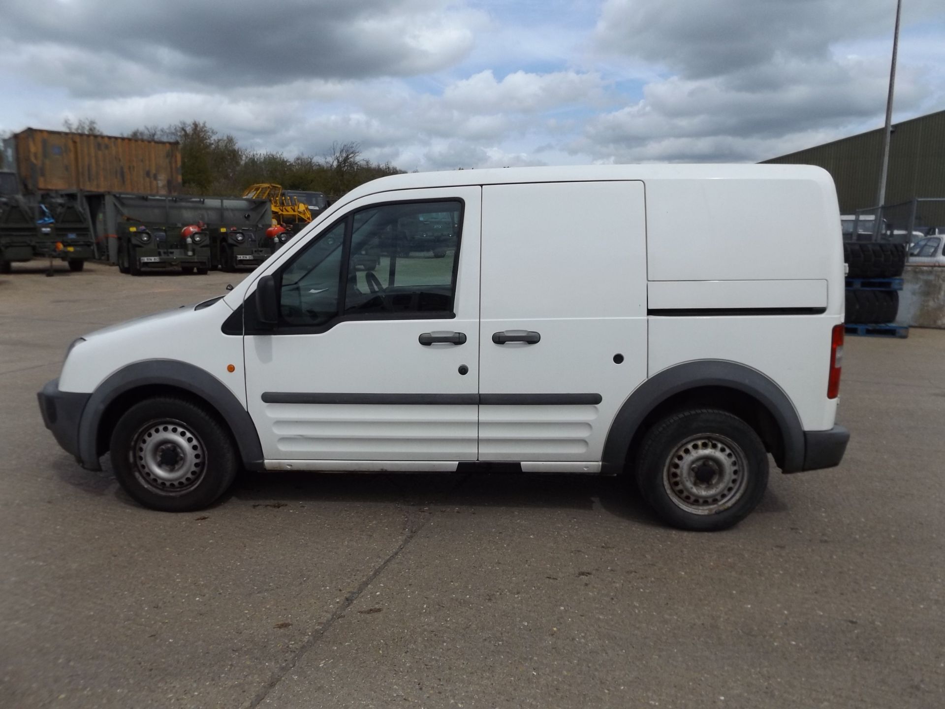 Ford Transit Connect T200L Panel Van - Image 4 of 16
