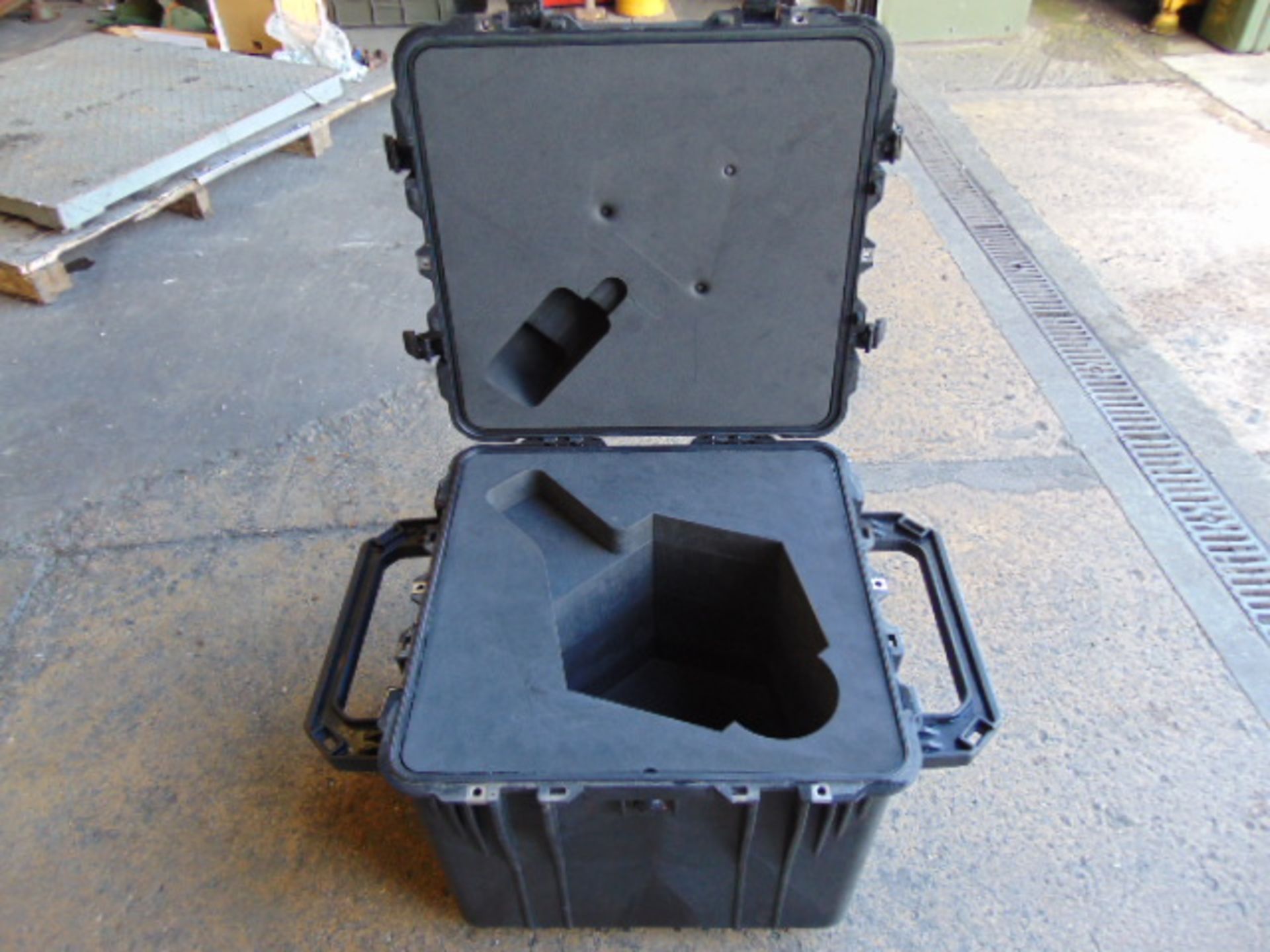 Heavy Duty Peli 0350 Cube Case