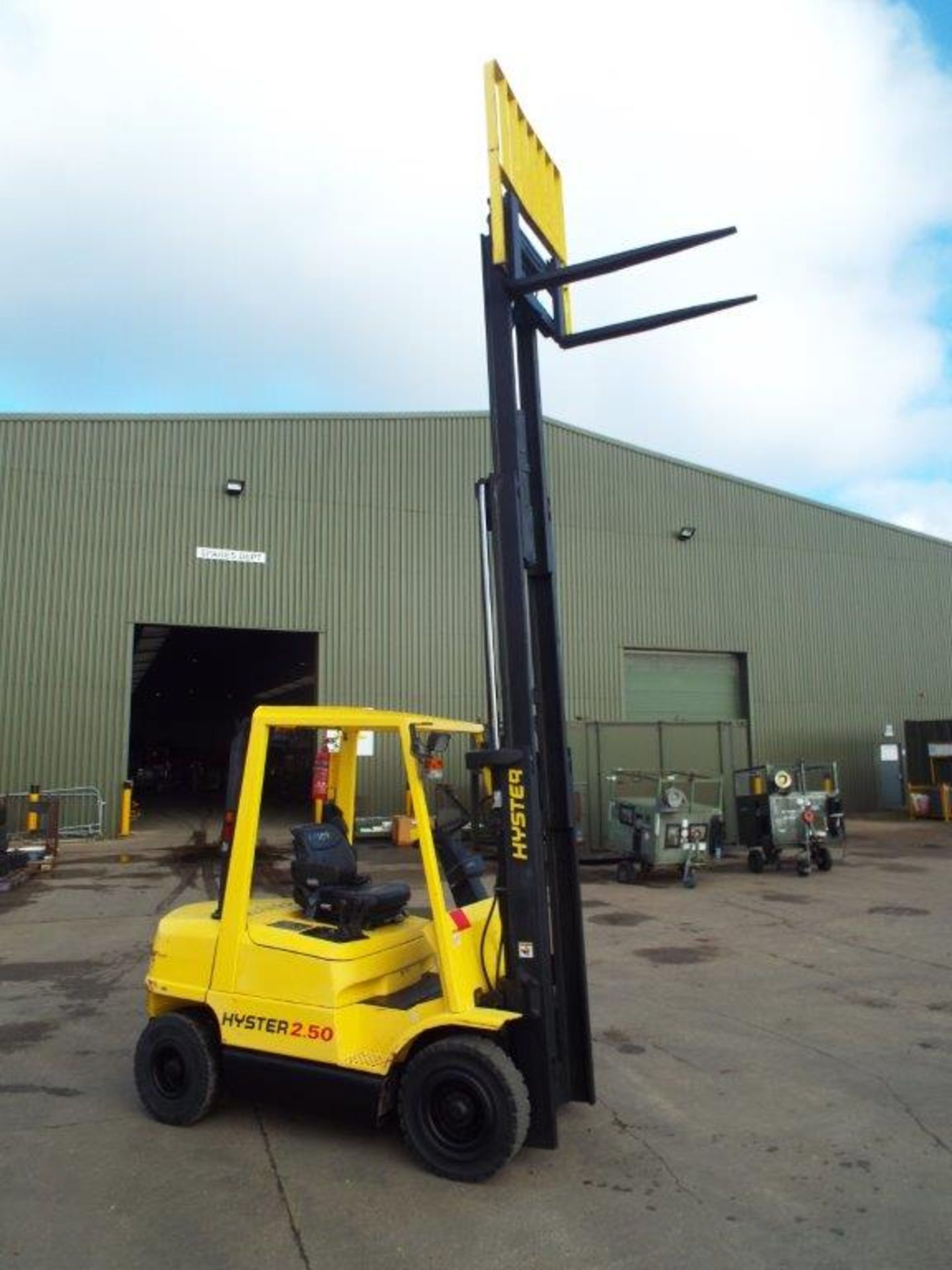 Container Spec Hyster H2.50XM Counter Balance Diesel Forklift C/W Side Shift & Full 3 Lift Mast