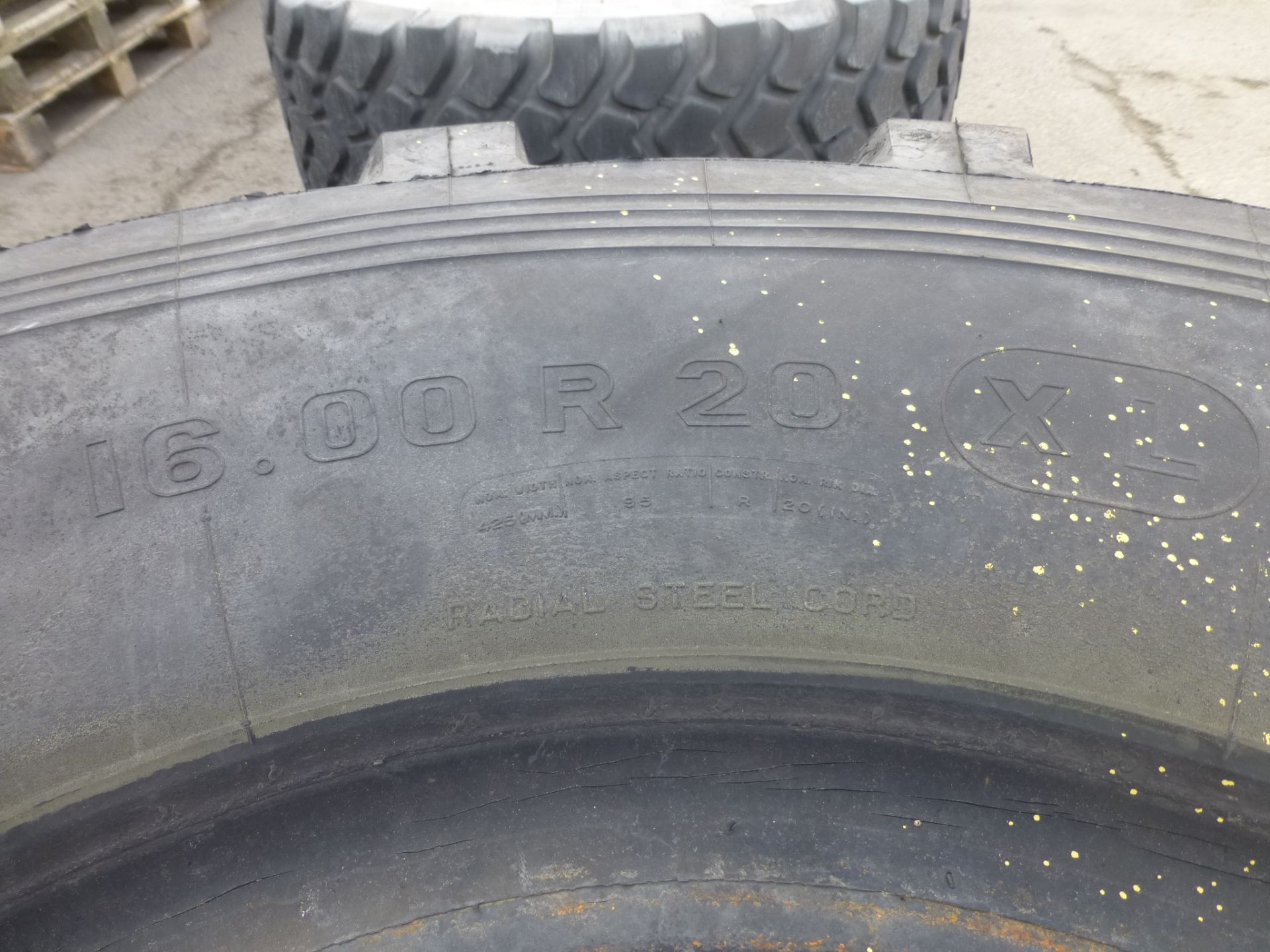 2 x Michelin 16.00 R20 XL Tyres - Image 4 of 4