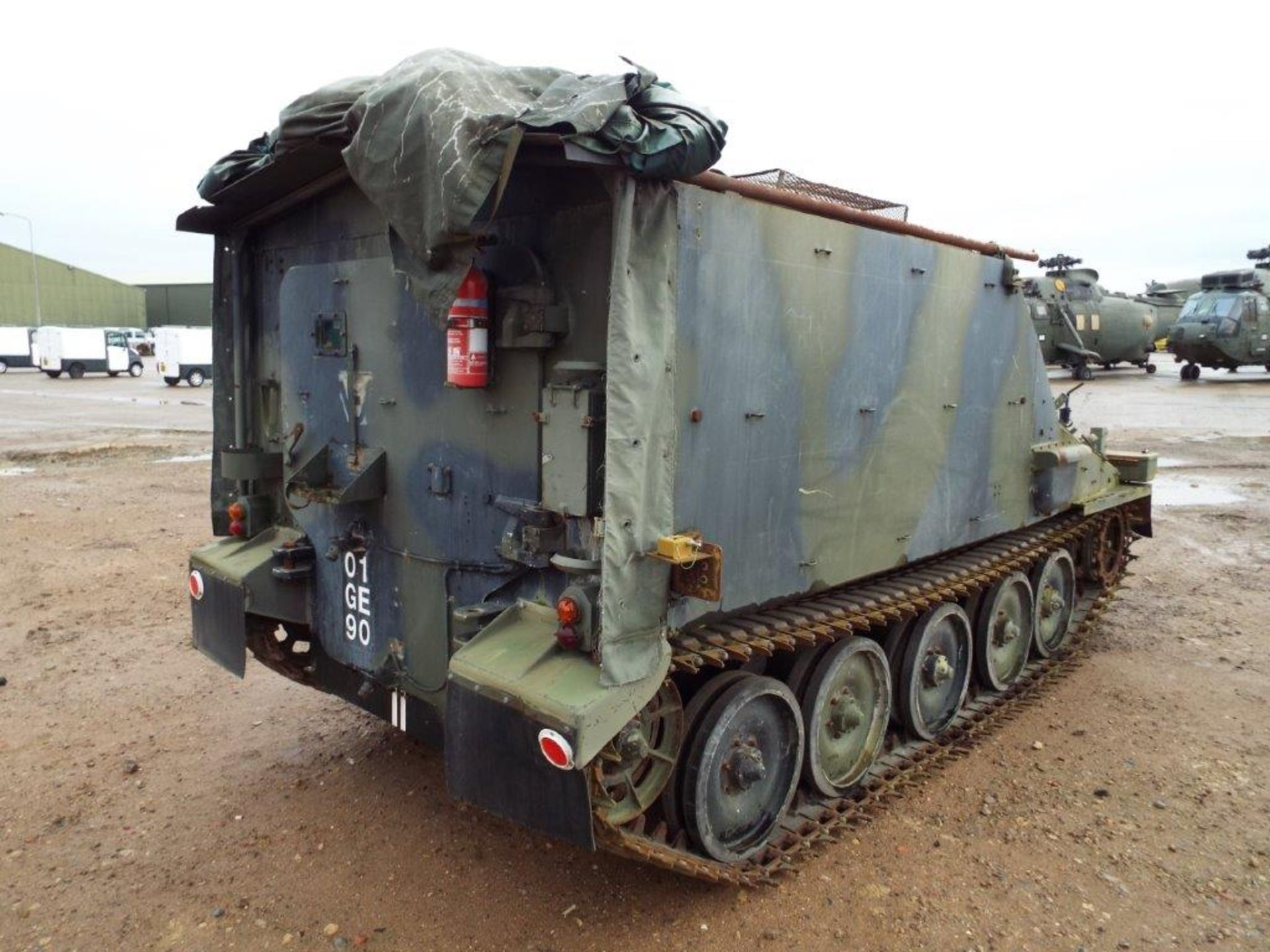 CVRT (Combat Vehicle Reconnaissance Tracked) FV105 Sultan Armoured Personnel Carrier - Bild 7 aus 27