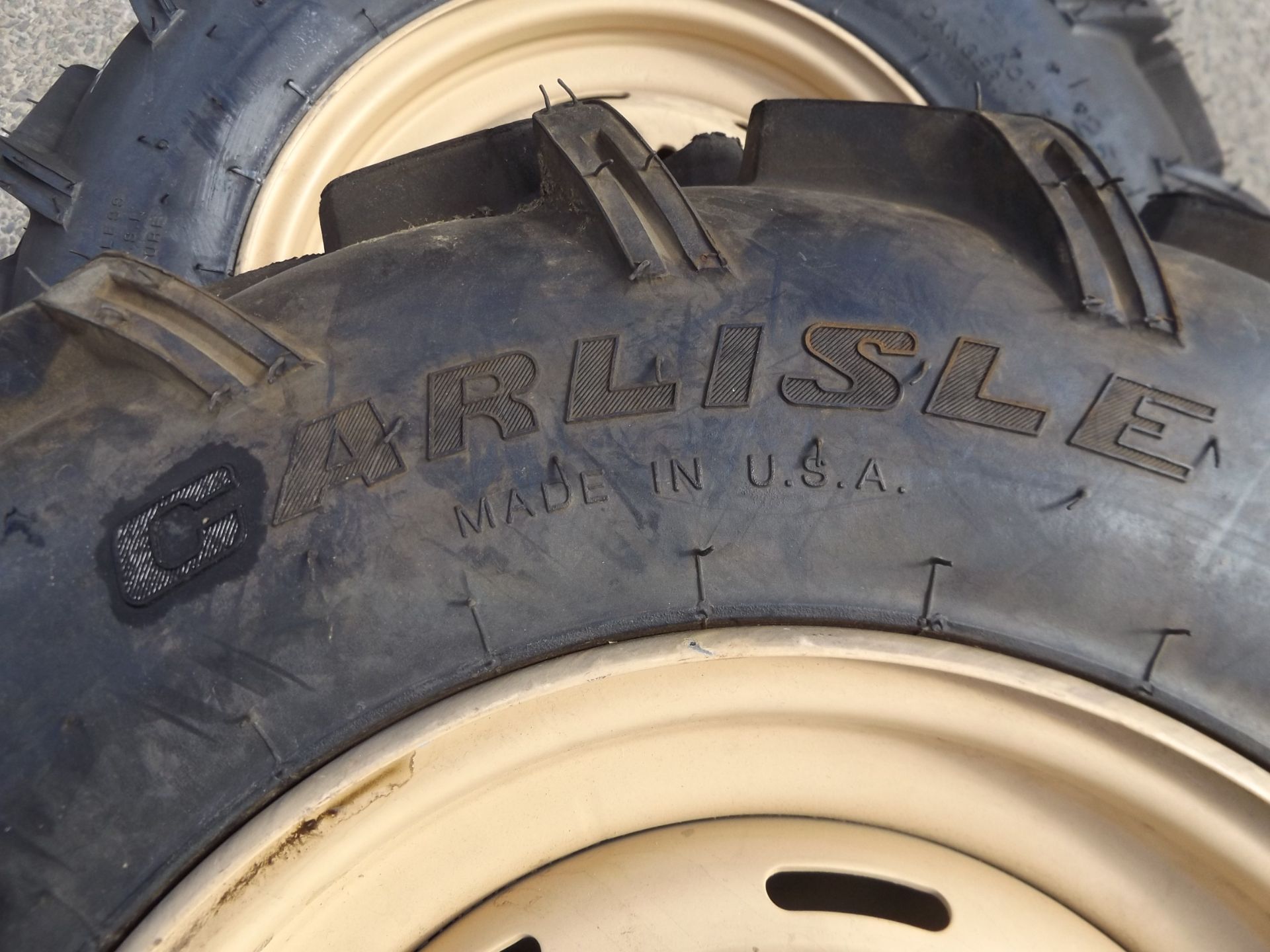 5 x Carlisle ACT 25x8R12 ATV Tyres complete with rims - Image 3 of 7
