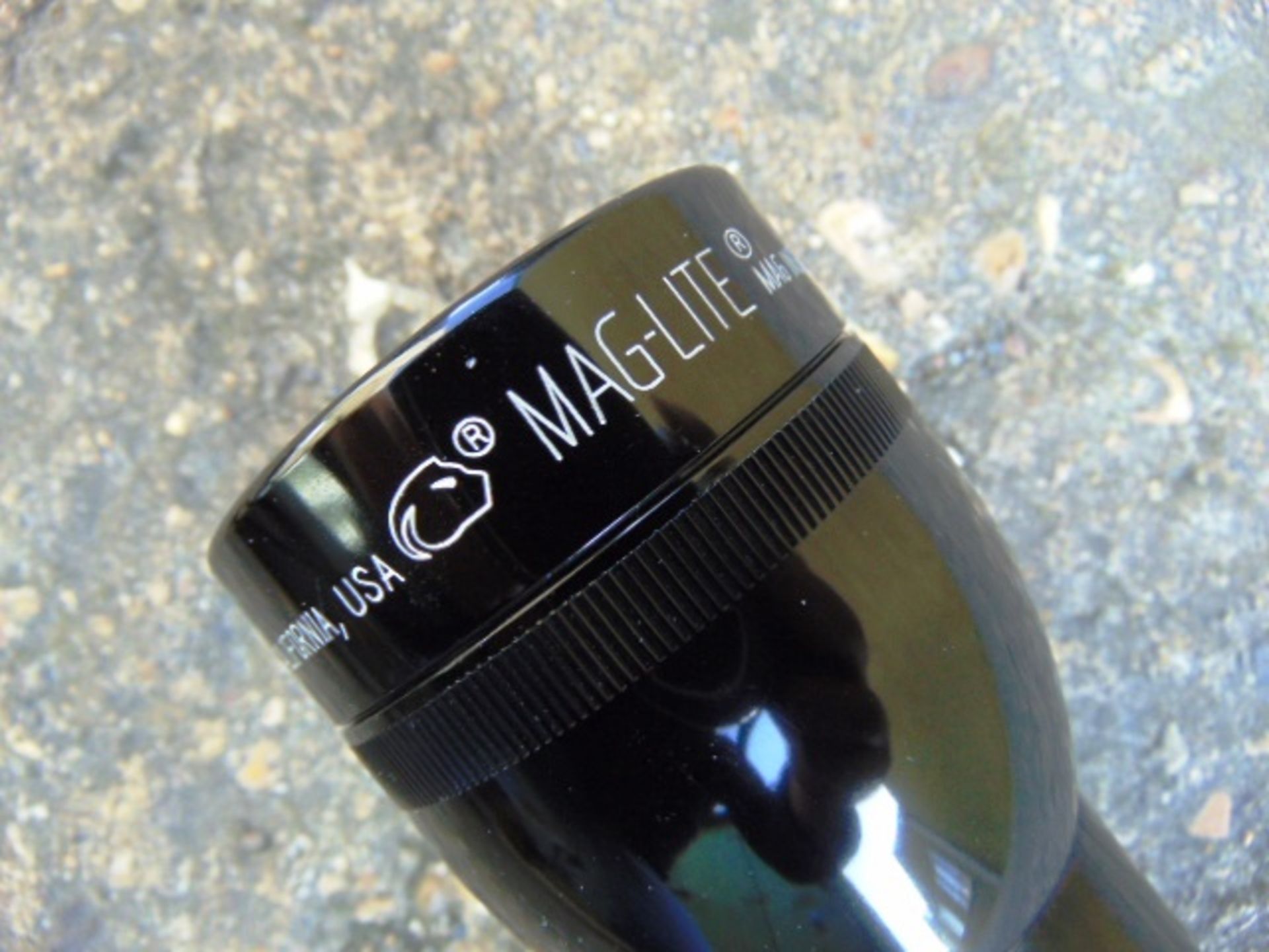 Unissued Maglite 4D 15" Police Torch - Image 4 of 9