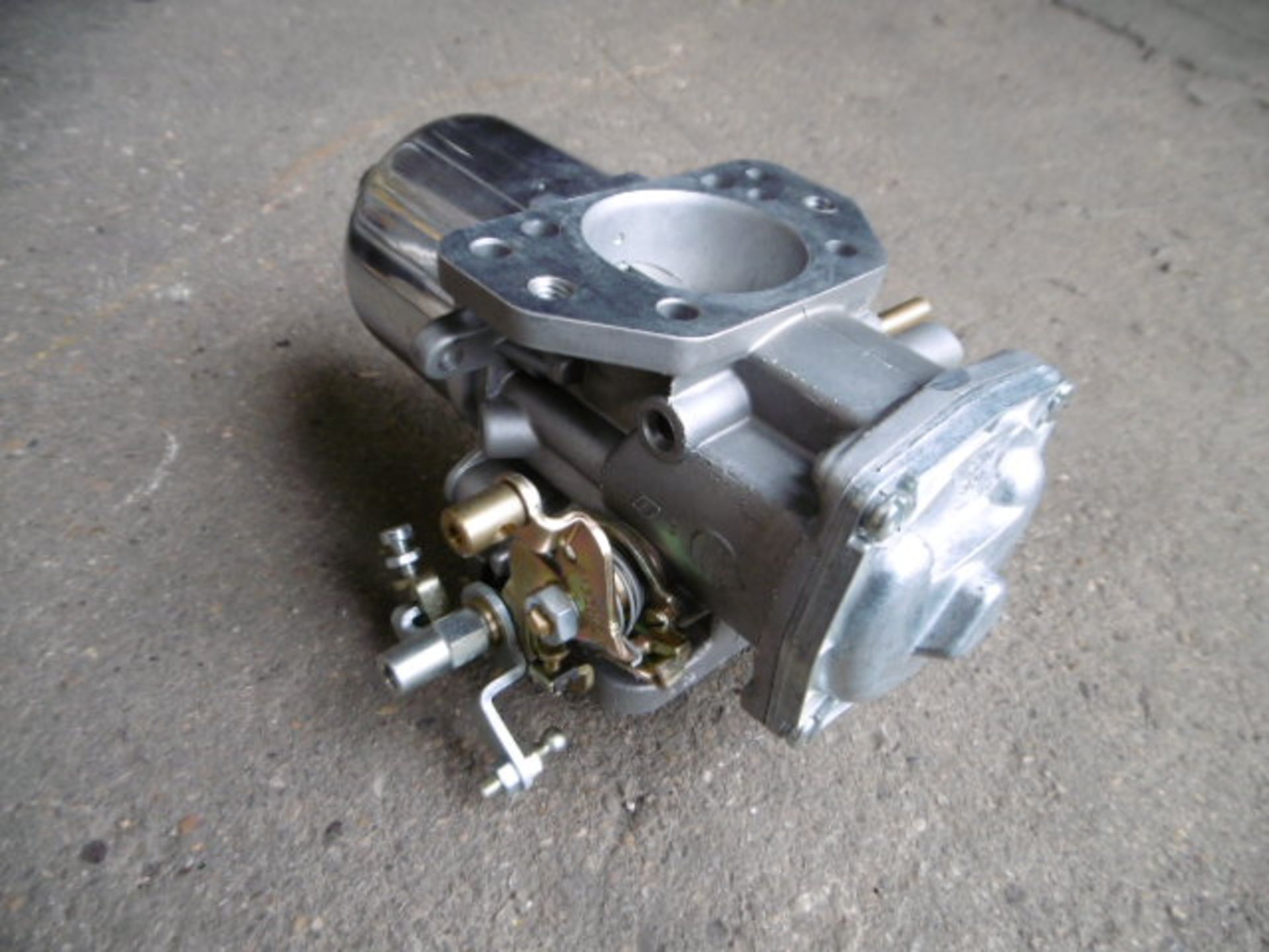 Land Rover V8 RH Carburettor Assembly P/No ETC7123 - Image 2 of 6