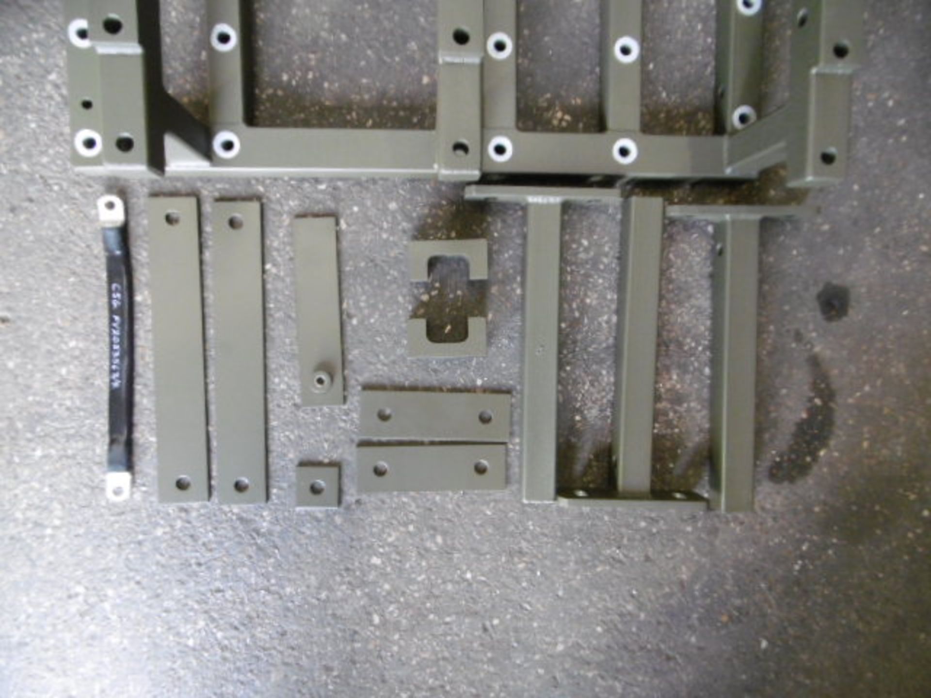 Clansman Land Rover Installation Kit - Image 2 of 5