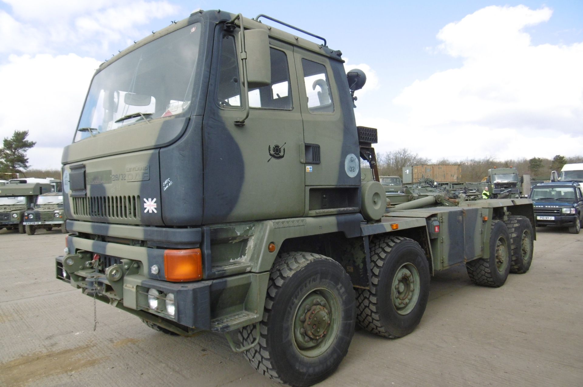 DAF 8x6 DROPS Multilift LHD Hook Loader - Image 3 of 13