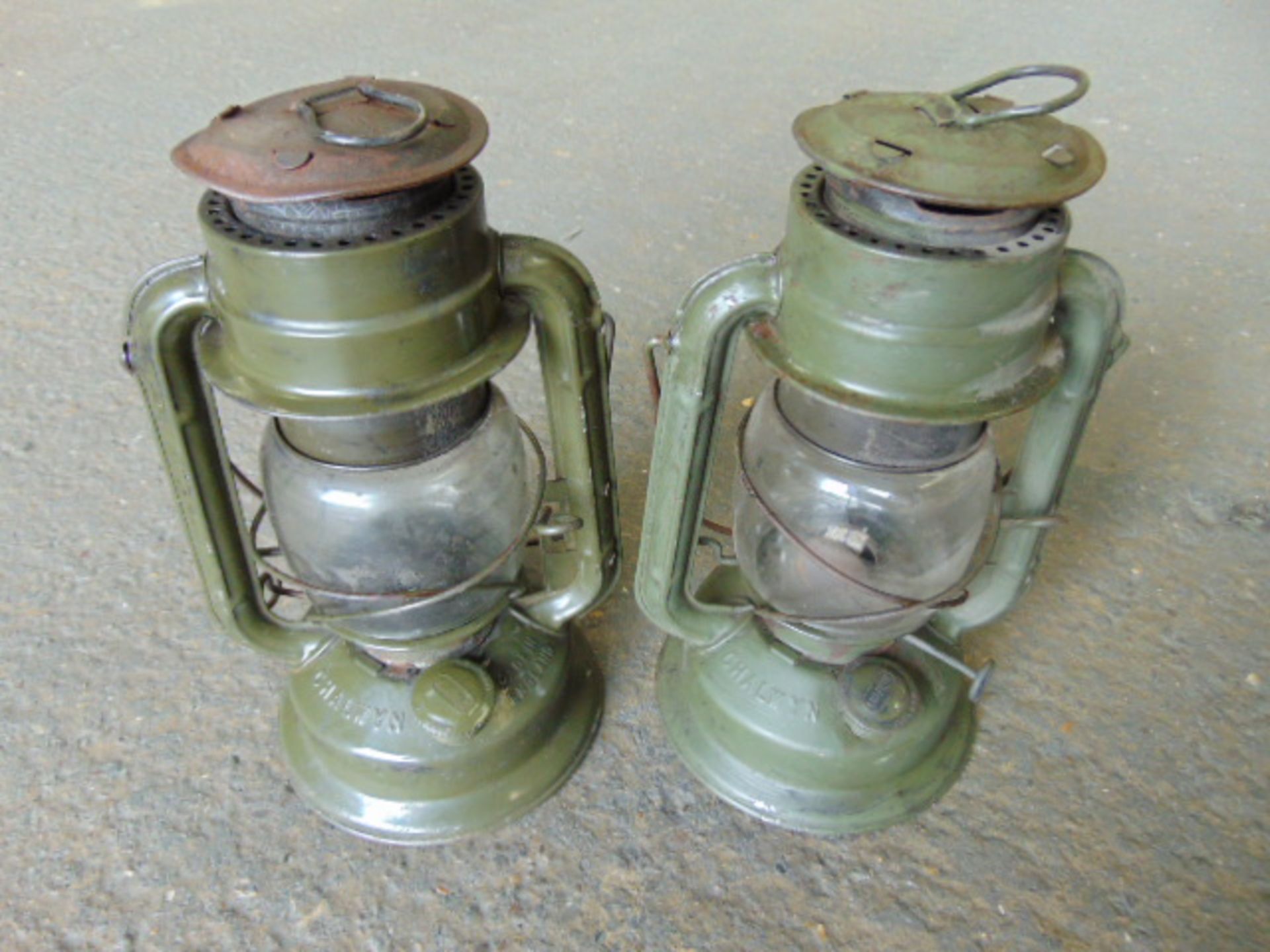 2 x Vintage Chalwyn Tropic Tilley Lamps - Image 3 of 6