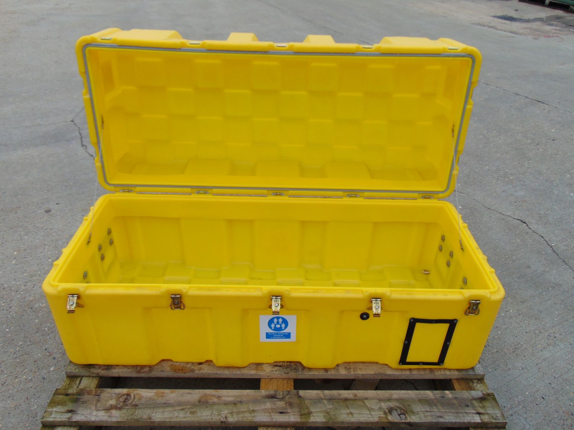 Large Heavy Duty Hardigg Peli Storage / Transit Case Ideal Expedition Storage - Image 4 of 7