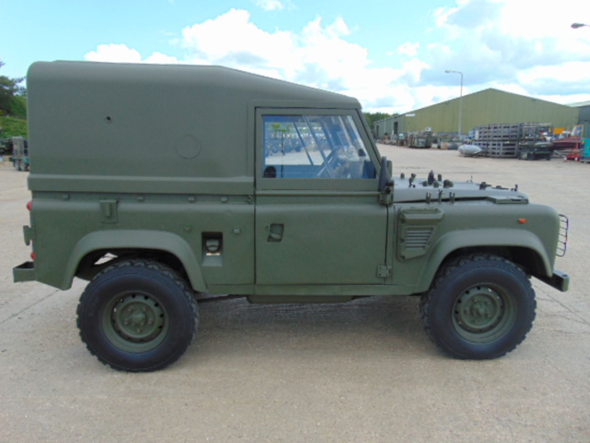 Military Specification Land Rover Wolf 90 Hard Top - Bild 8 aus 24