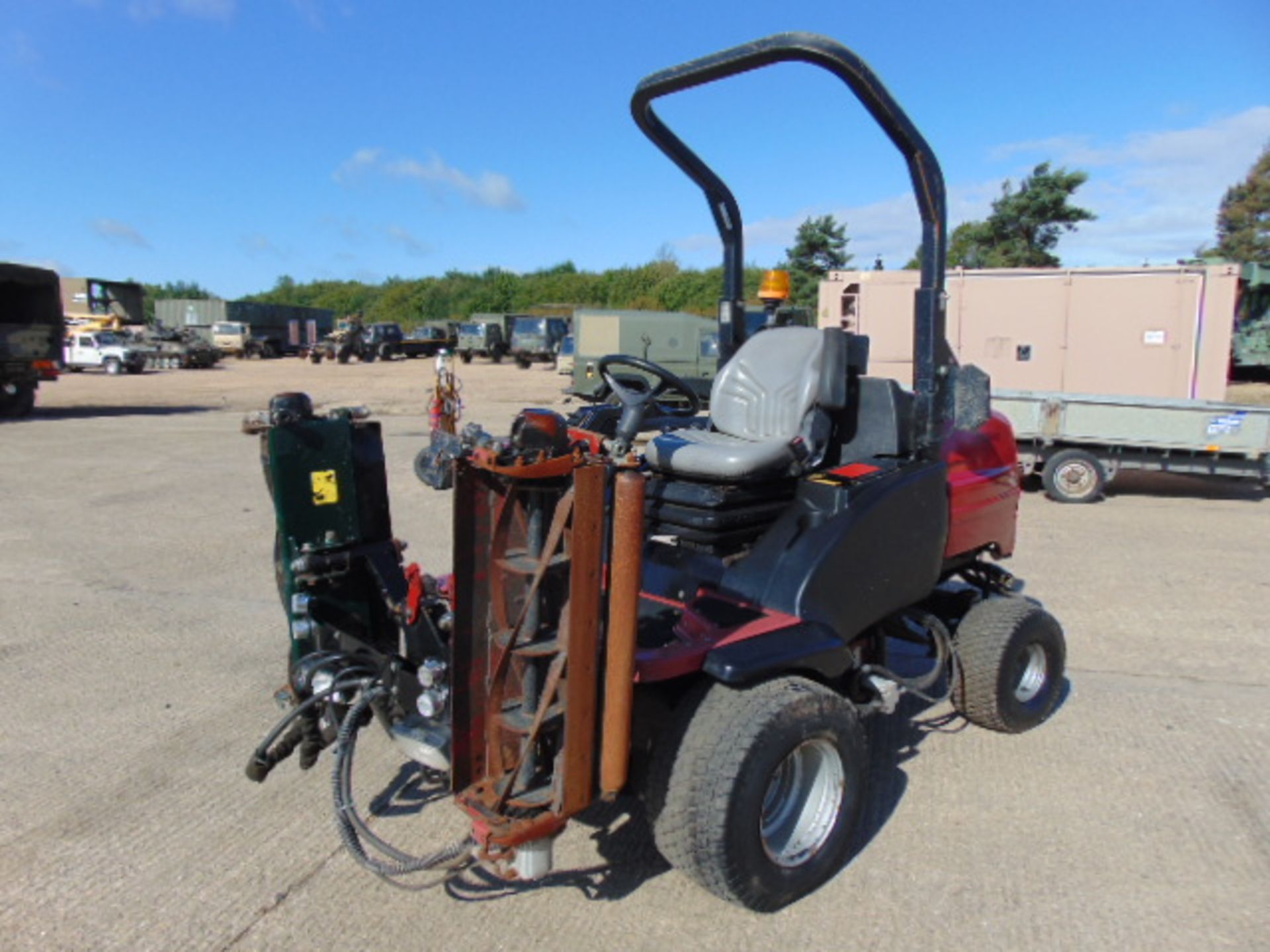 2012 Toro LT3340 cylinder mower - Image 3 of 15