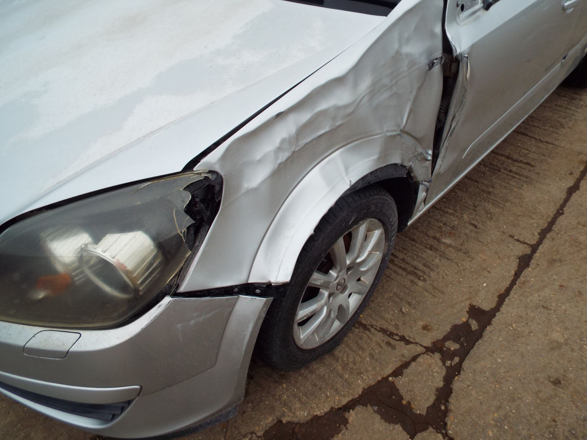 Damage Repairable Opel Astra 1.6 Ecotec Hatchback - Image 20 of 23