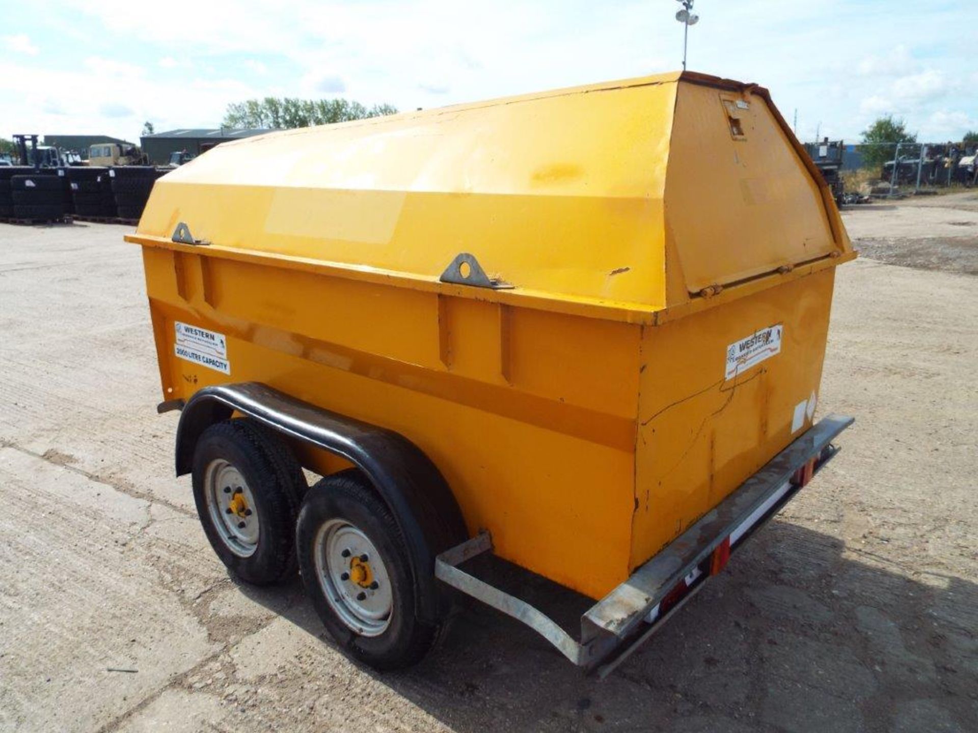 Western Trailers 2000L Twin Axle Bunded Refueller Trailer - Image 5 of 15