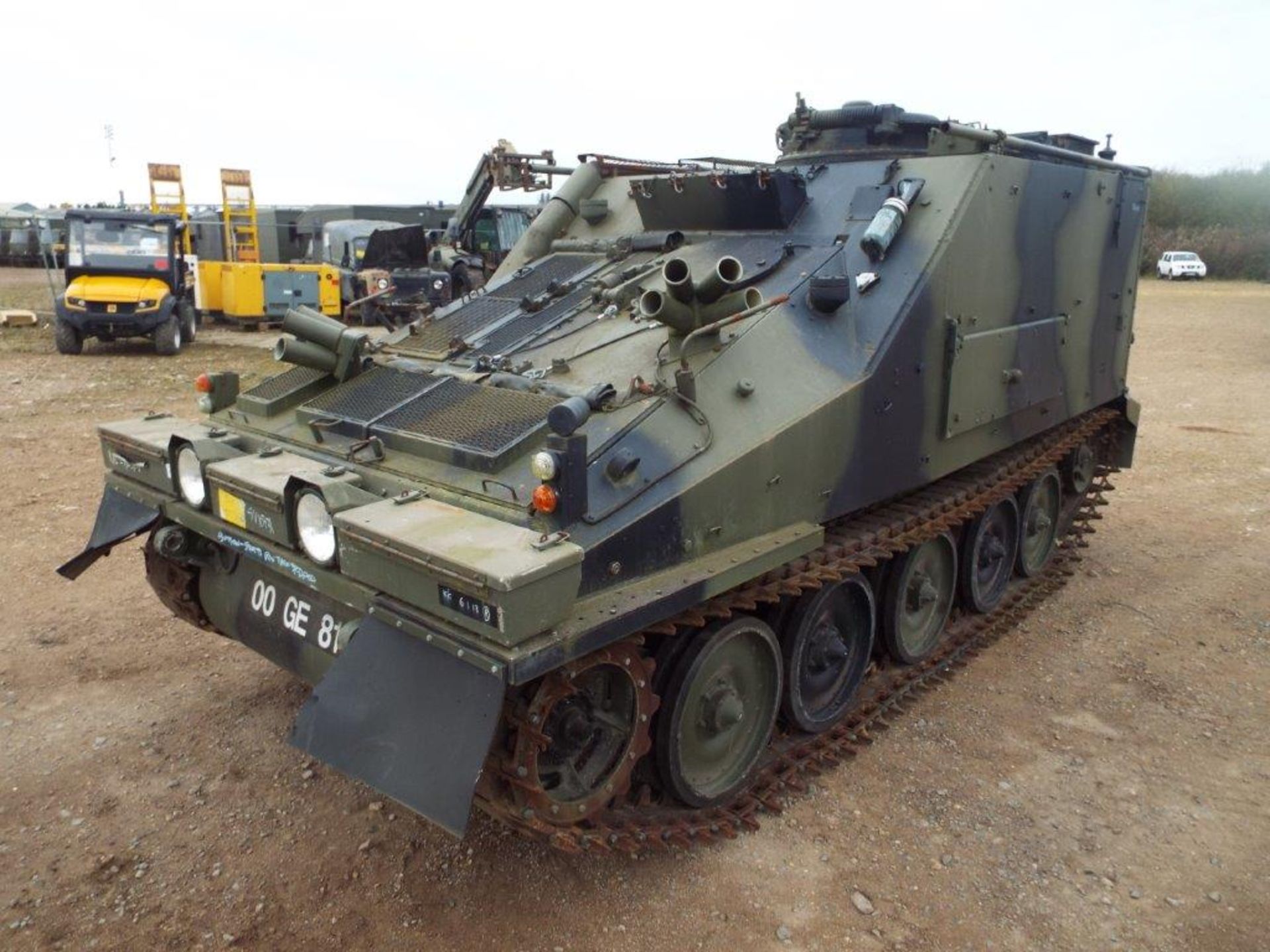 CVRT (Combat Vehicle Reconnaissance Tracked) FV105 Sultan Armoured Personnel Carrier - Bild 3 aus 30