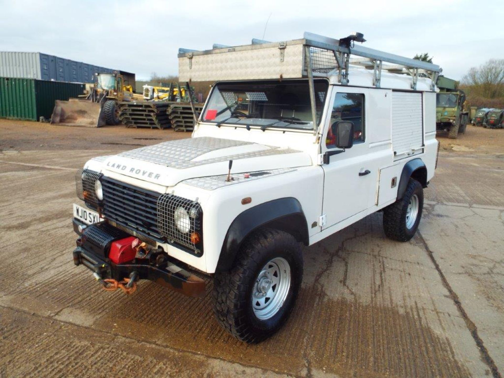 Land Rover Defender 110 Puma Hardtop 4x4 Special Utility (Mobile Workshop) complete with Winch - Image 3 of 32