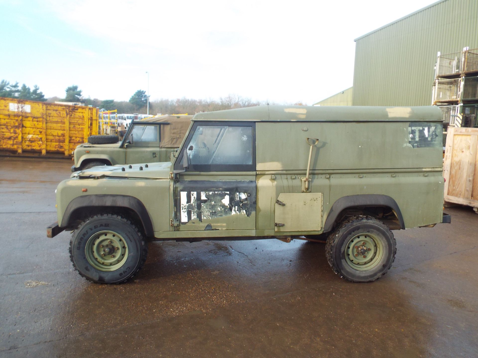 Land Rover Defender 110 Hard Top - R380 Gearbox - Image 4 of 23