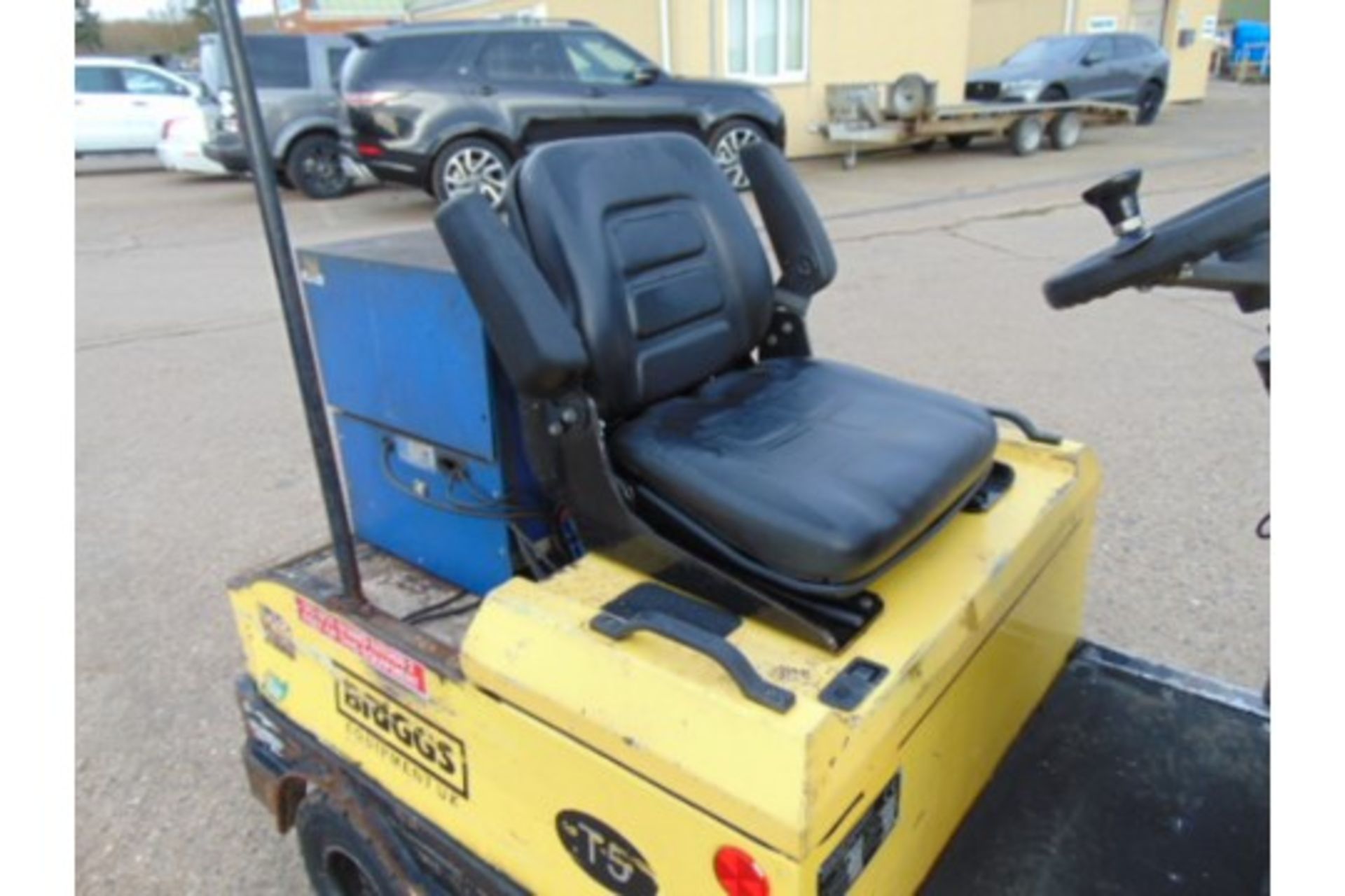 2010 Bradshaw T5 5000Kg Electric Tow Tractor c/w Battery Charger - Image 6 of 11