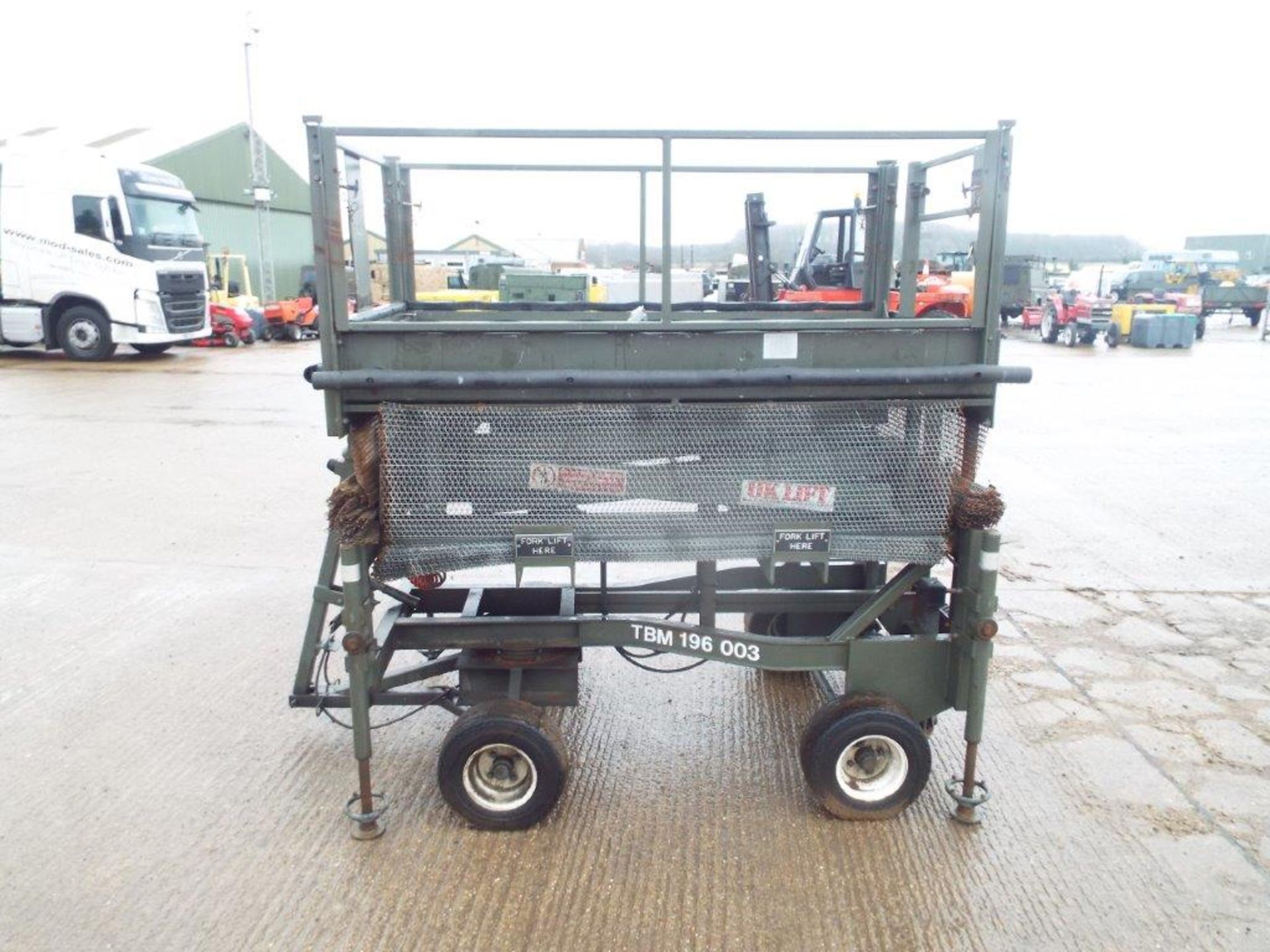 UK Lift 4m Mobile Hydraulic Work Platform - Image 4 of 14