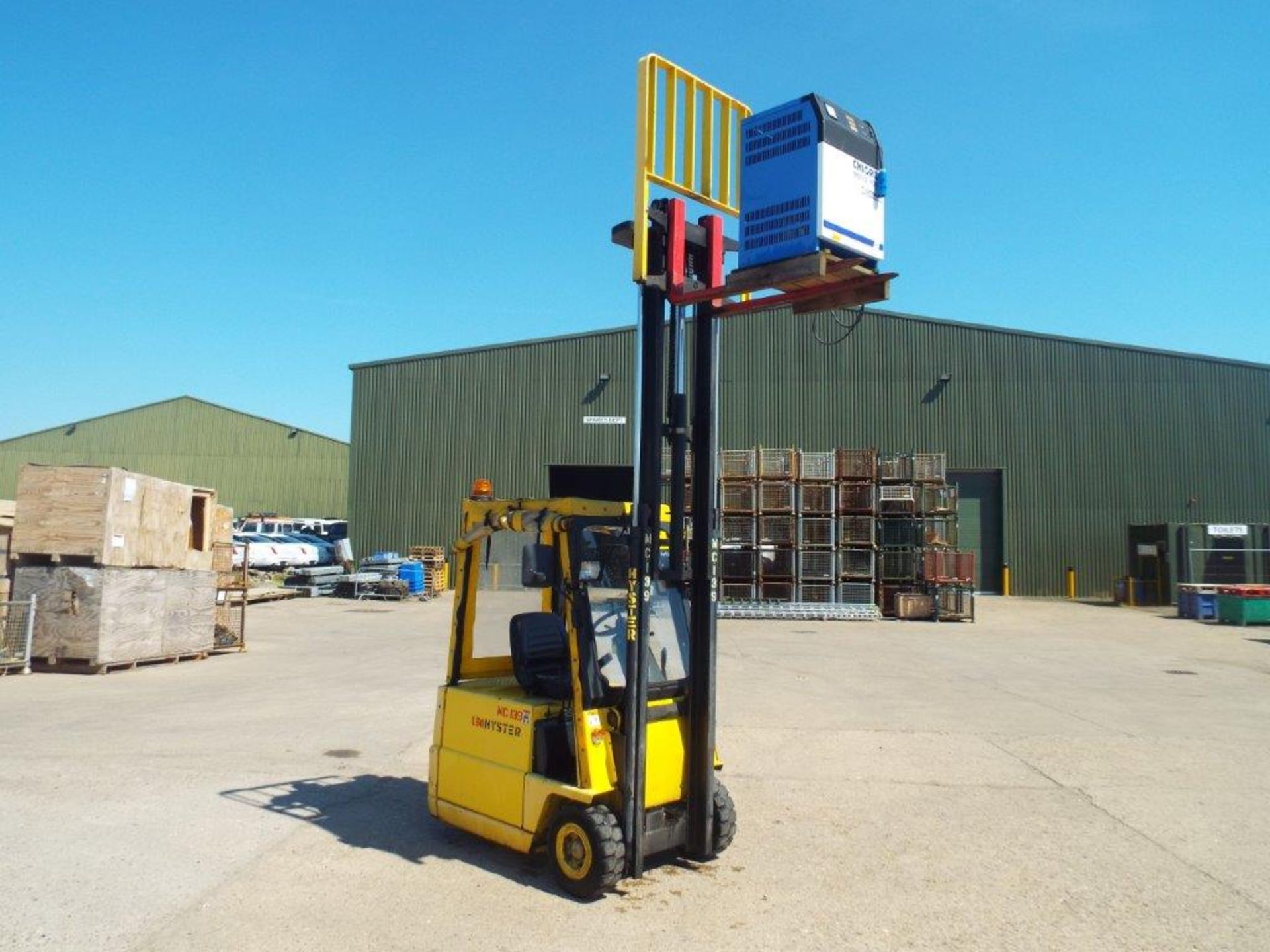 Hyster A1.50XL Electric Forklift - Image 9 of 20