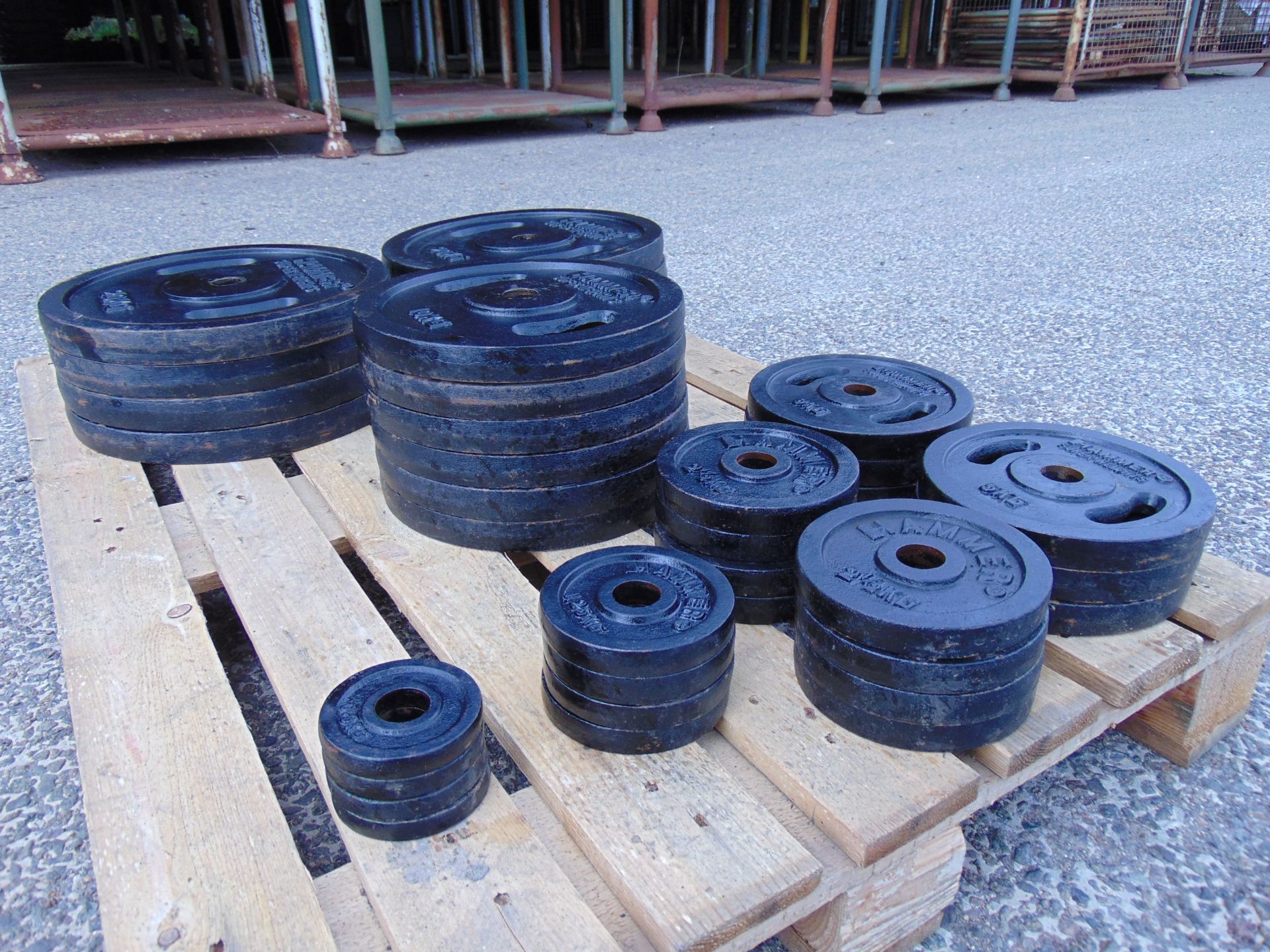 Pallet of 36 x Mixed Hammer Barbell Weight Plates - Image 3 of 11