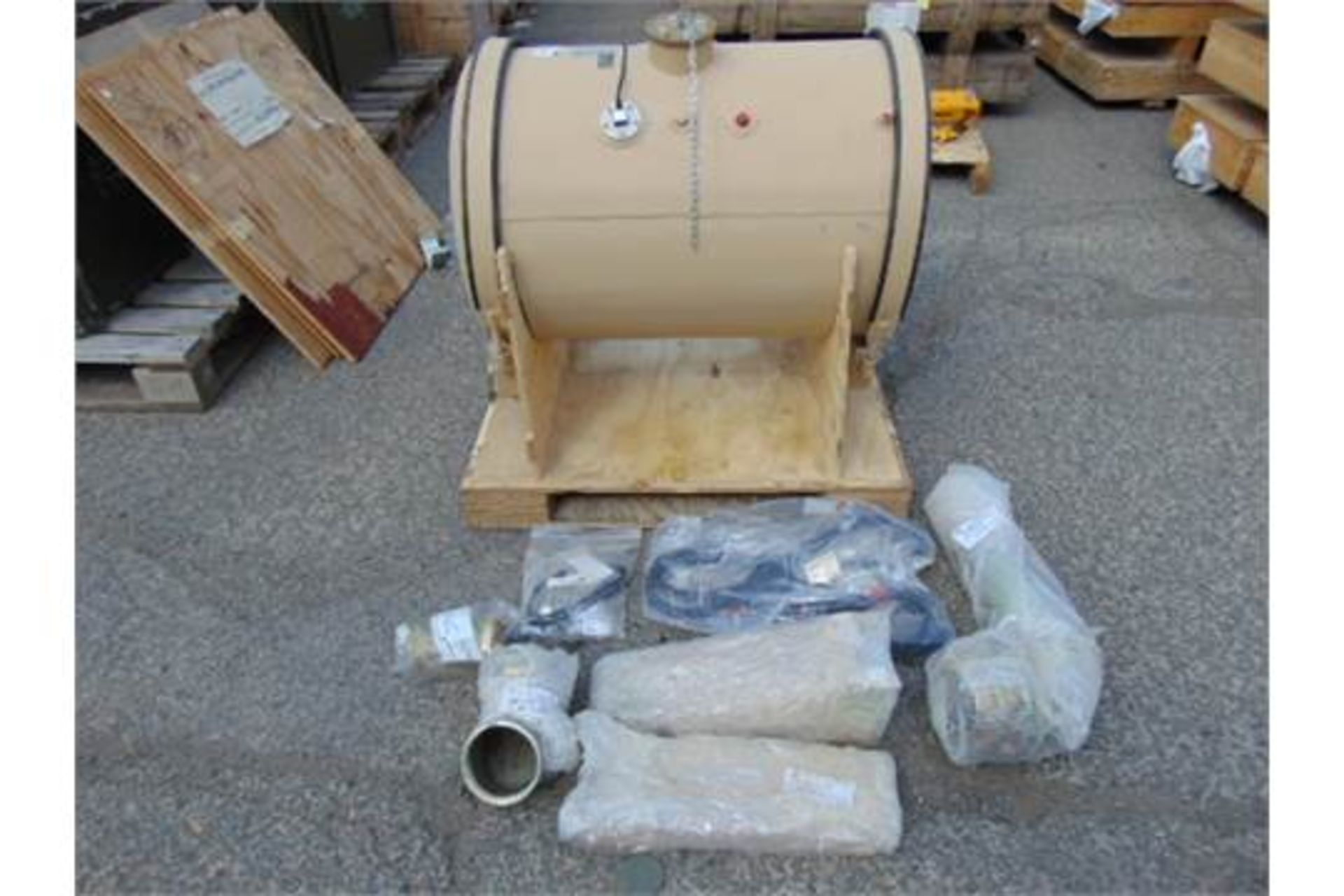 Unissued NP Aerospace Fuel Tank complete with installation kit