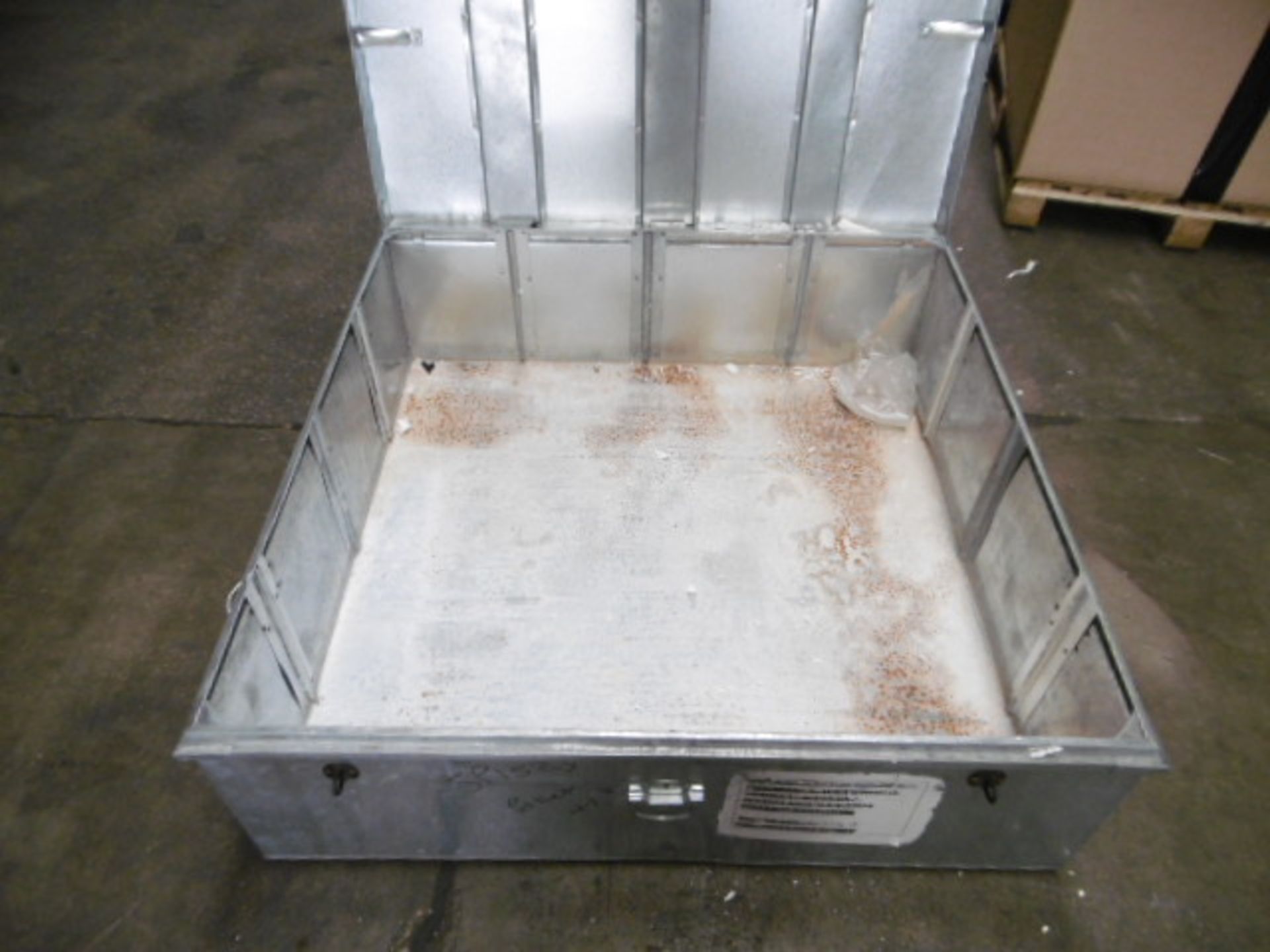 Unissued Steel Vehicle Box - Image 4 of 5