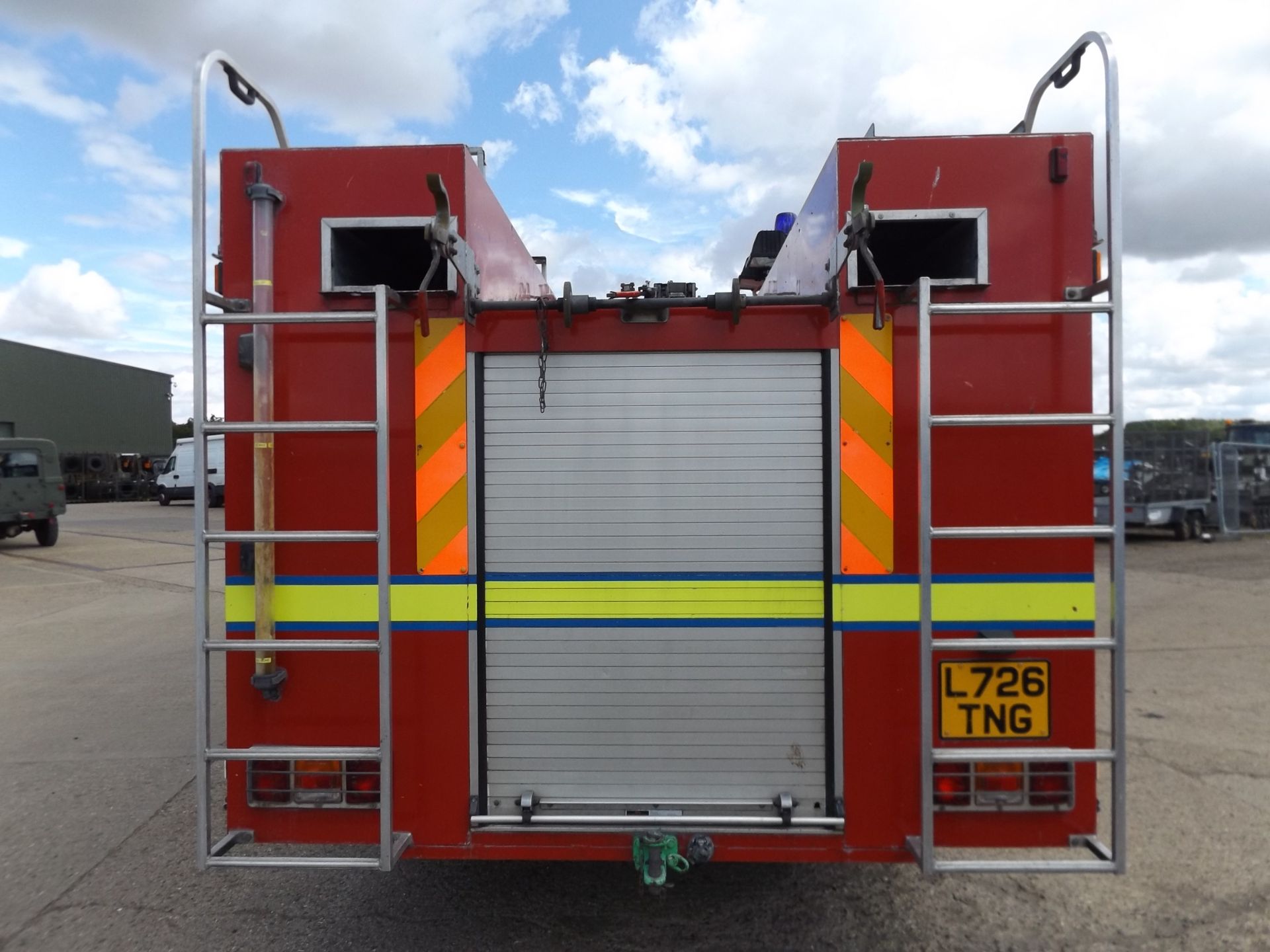 Mercedes 1124 Fire Engine - Image 6 of 16