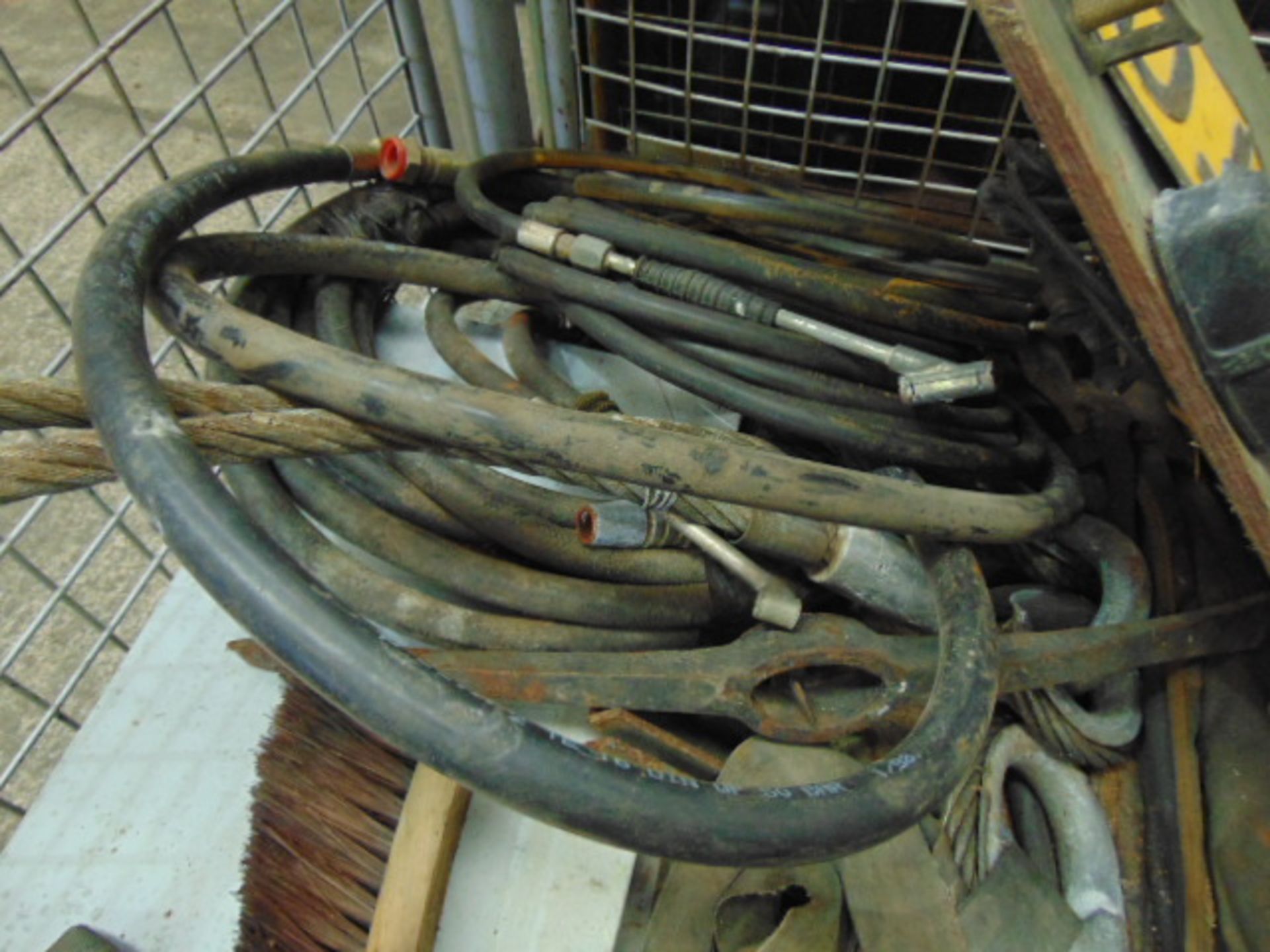Mixed Stillage Wire Ropes, Air Lines, Light Board, Strops etc - Image 5 of 5