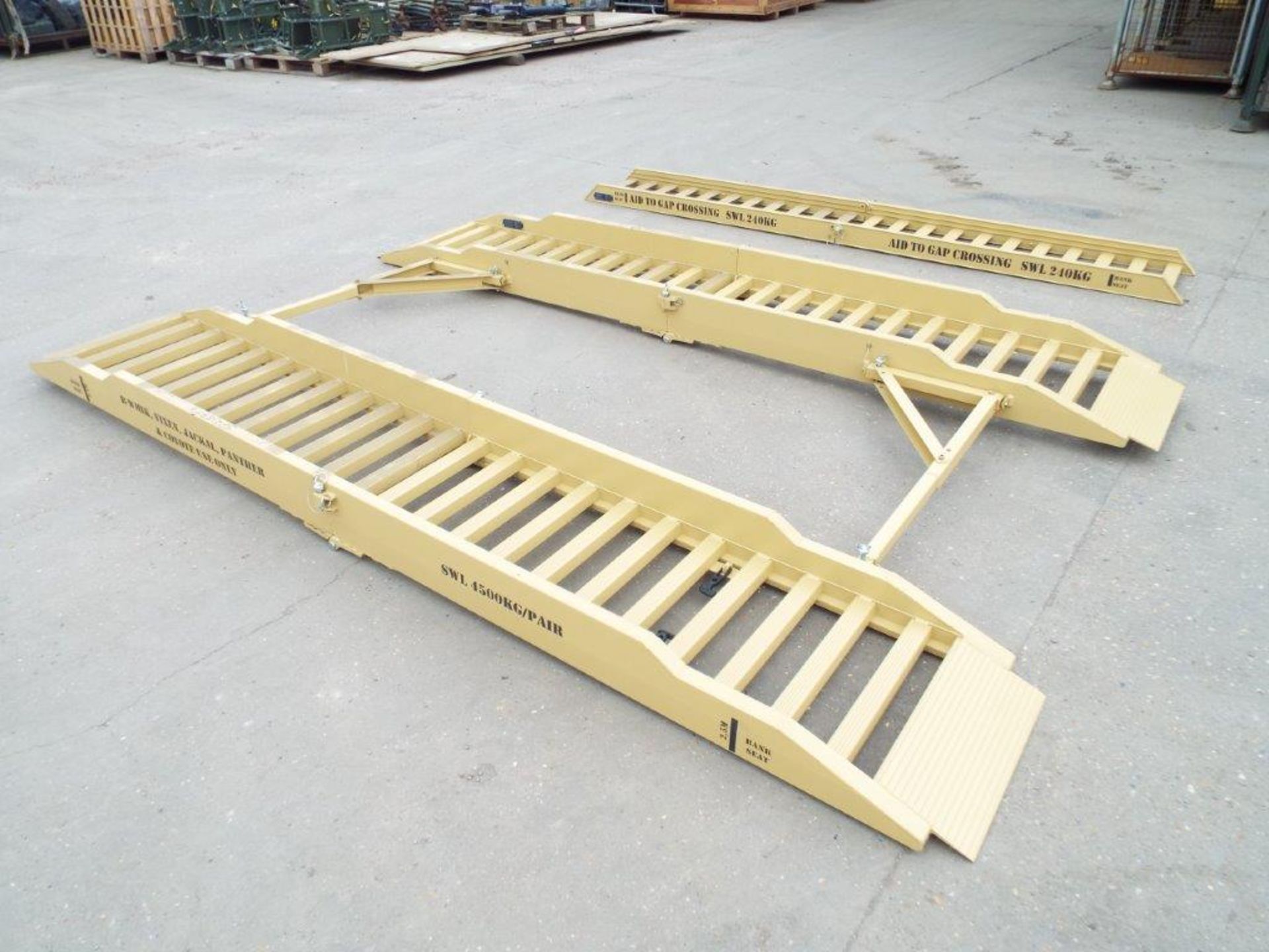 4500Kg 2.5m Folding Ramps for WMIK, Armoured Vehicles etc with 240Kg Crossing Aid