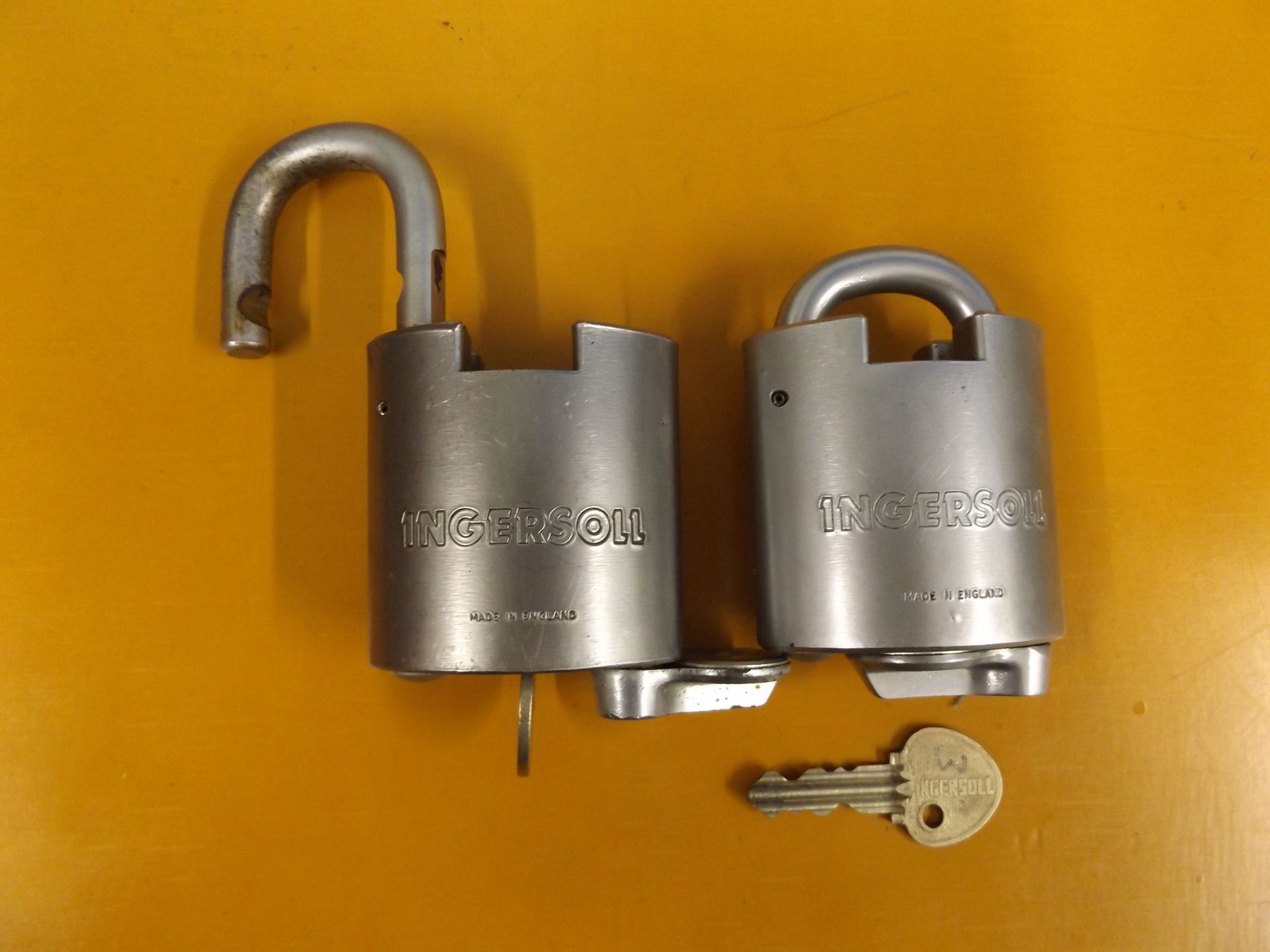 2 x Ingersoll High Security Closed Shackle Padlocks - Image 2 of 6