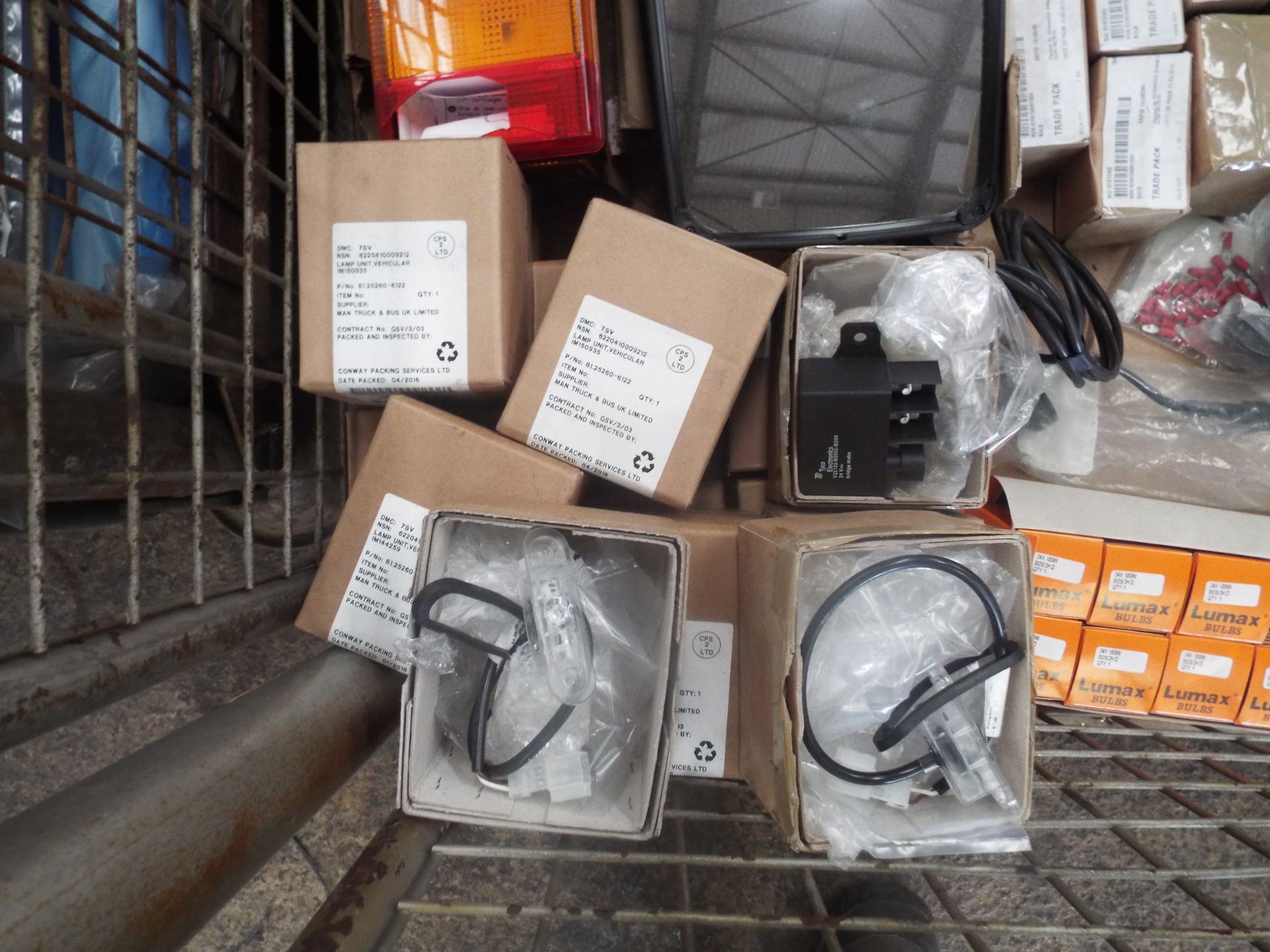 Mixed Stillage of Truck Parts inc Lamps, Lenses, Mirrors, Bulbs etc - Image 7 of 8