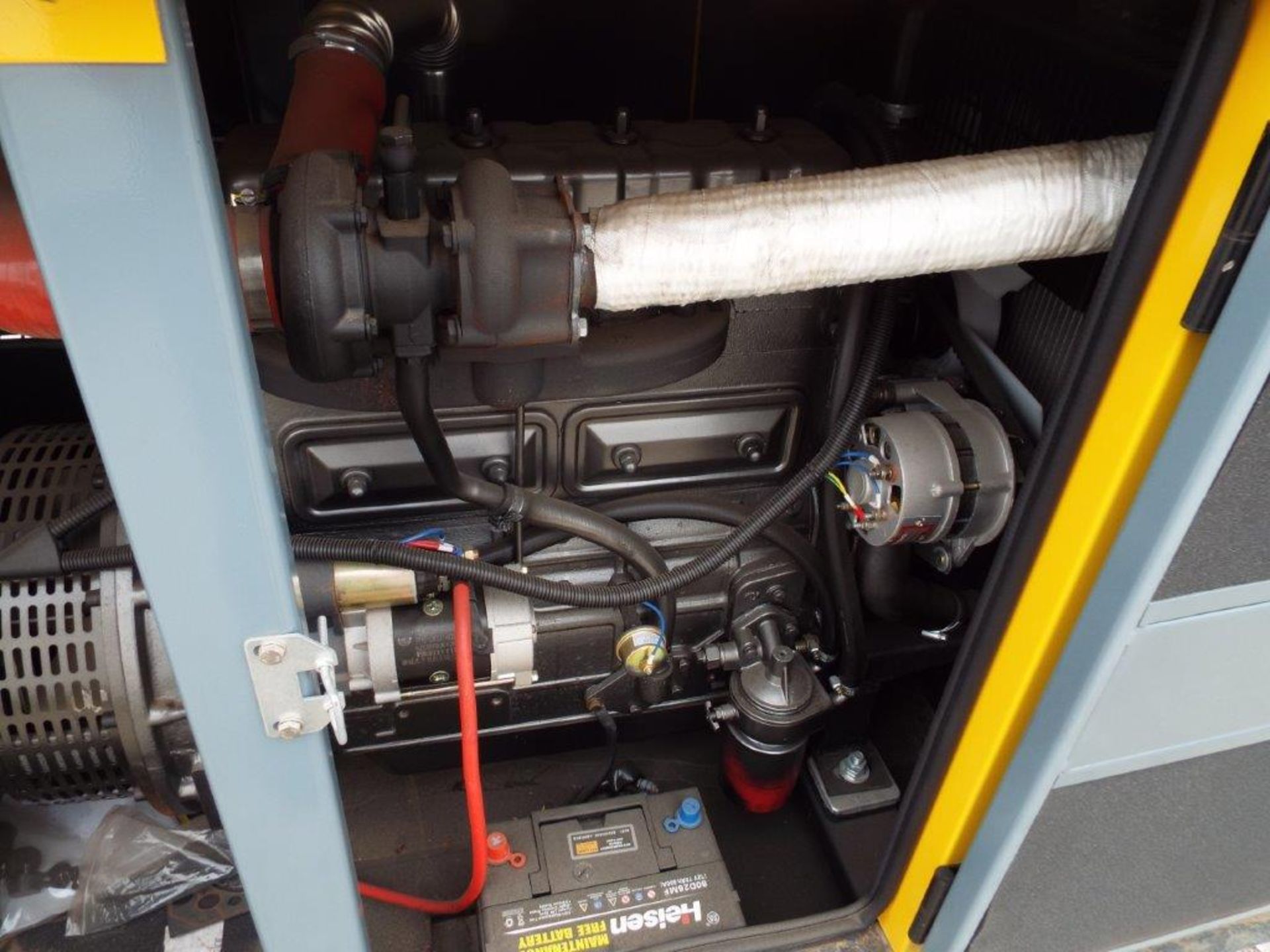 UNISSUED WITH TEST HOURS ONLY 60 KVA 3 Phase Silent Diesel Generator Set - Bild 10 aus 19