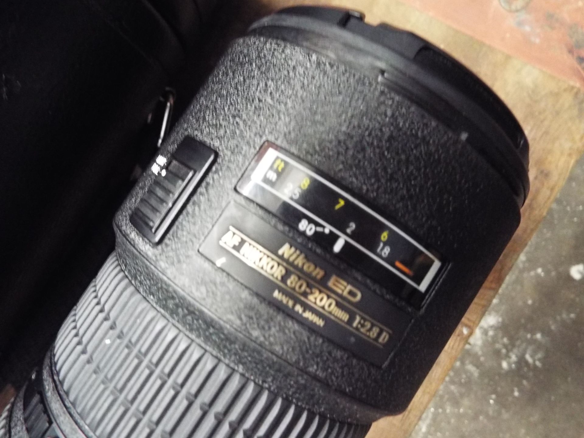 Nikon ED AF Nikkor 80-200mm 1:2.8 D Lense with Leather Carry Case - Bild 2 aus 8