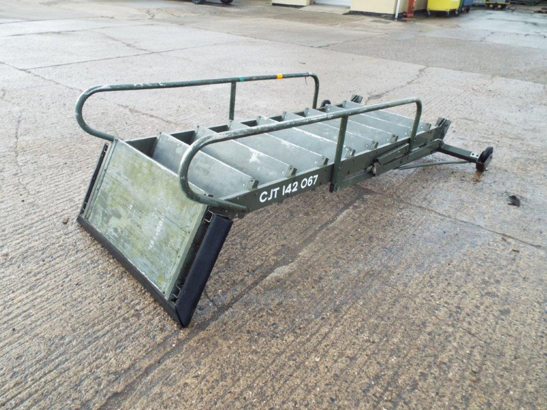 2.2m 9-Step Mobile Access Ladder - Image 8 of 10
