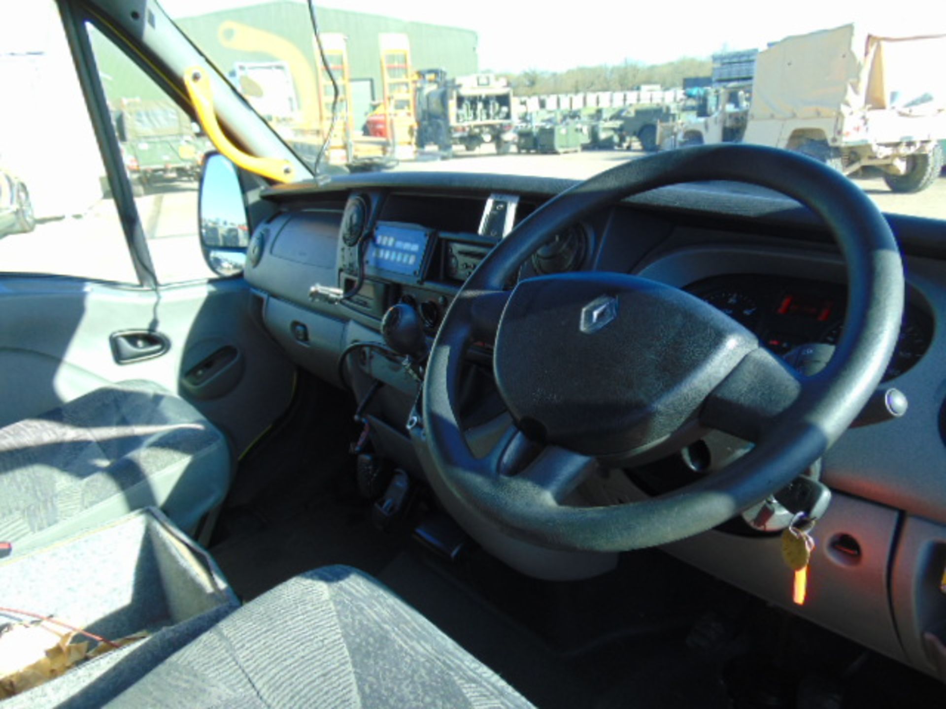 Renault Master 2.5 DCI ambulance - Bild 10 aus 15