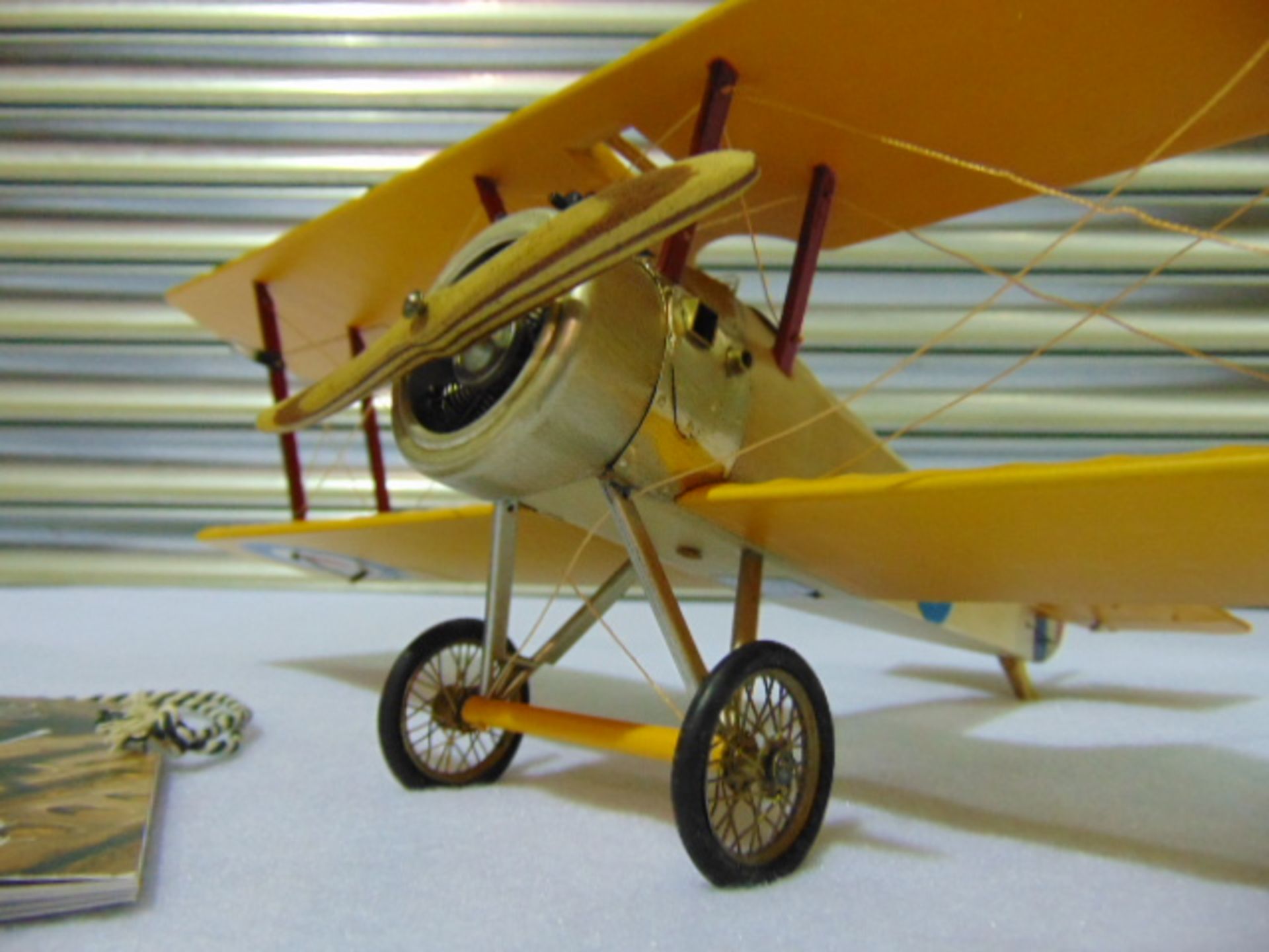 World War I British Sopwith Camel Biplane Detailed Model - Bild 5 aus 8