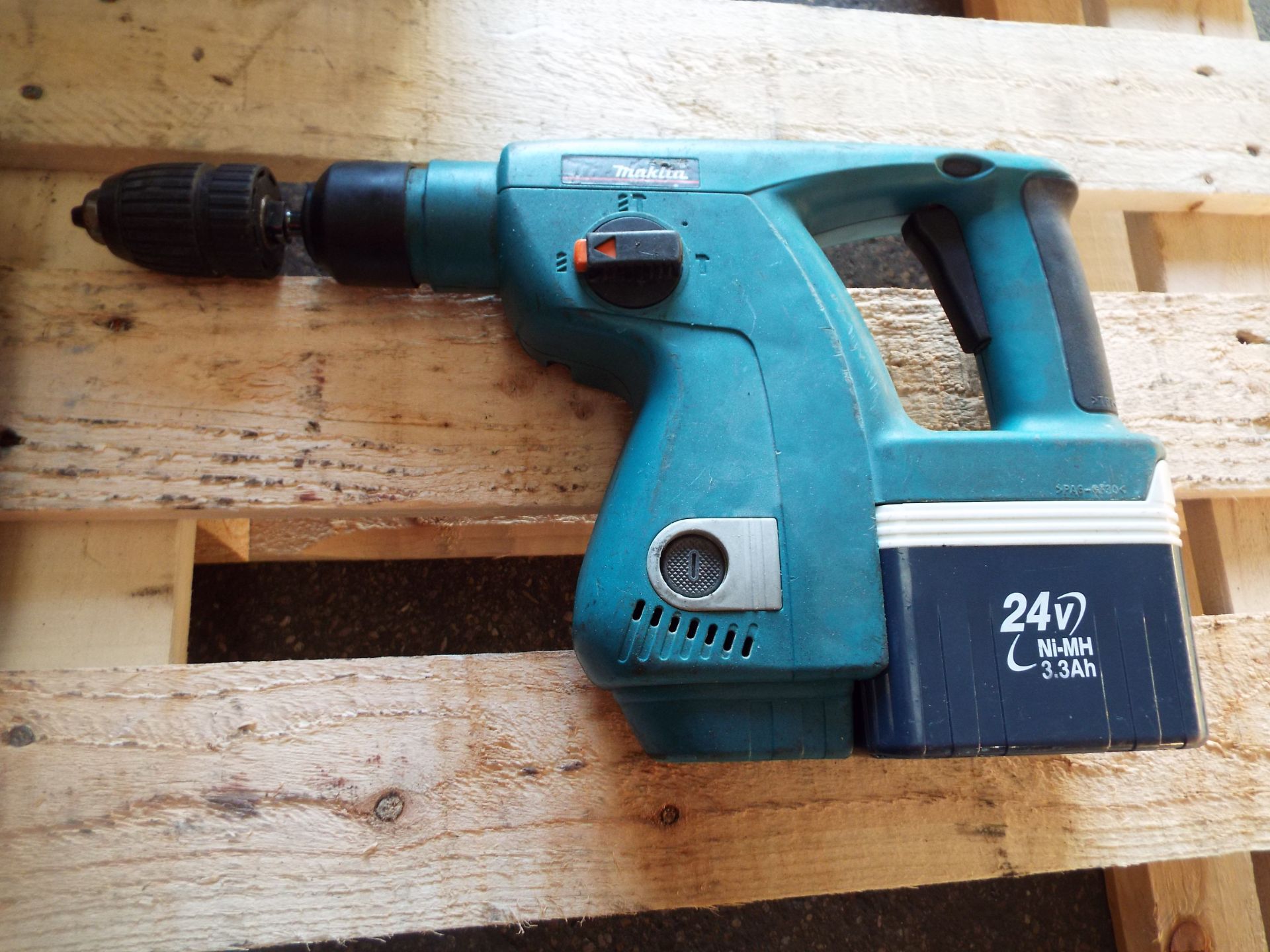 3 x Makita Power Tools with Batteries and Charger - Image 4 of 9