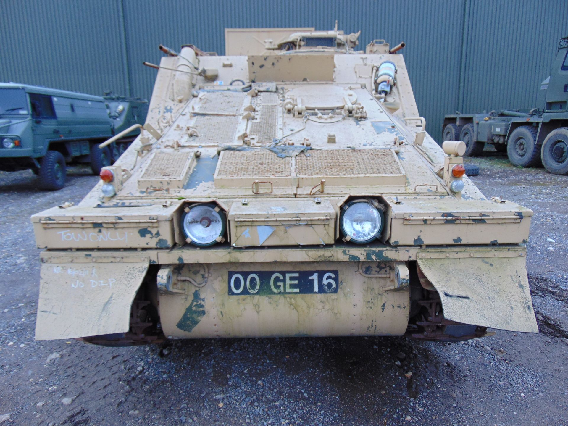 FV105 Sultan Armoured Personnel Carrier - Image 2 of 22