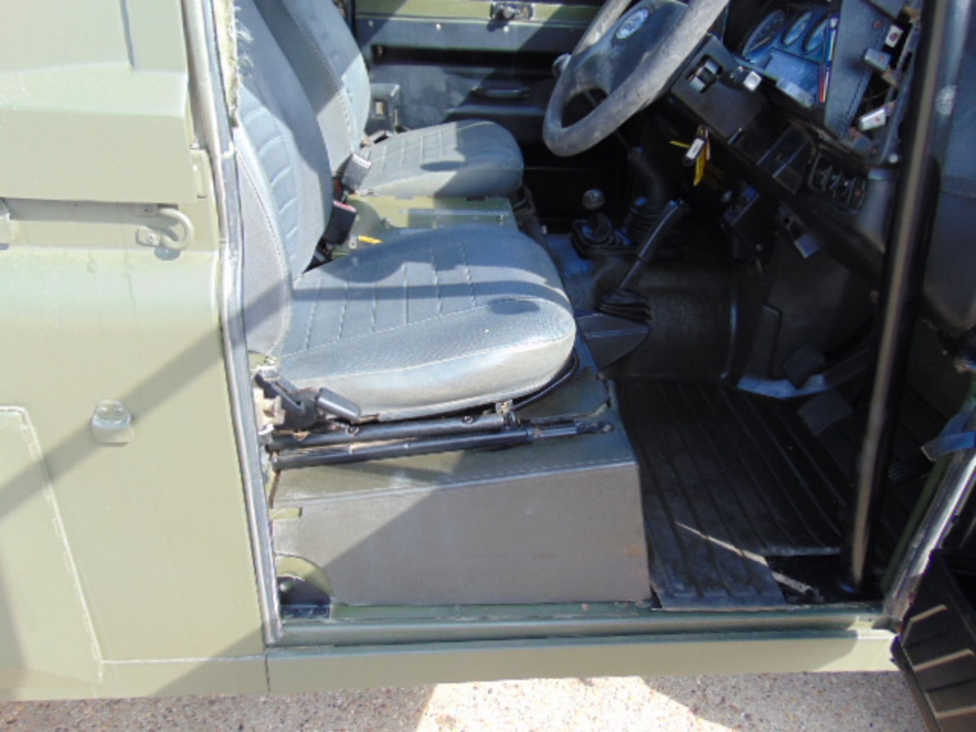 Military Specification Land Rover Wolf 110 Hard Top - Image 20 of 28