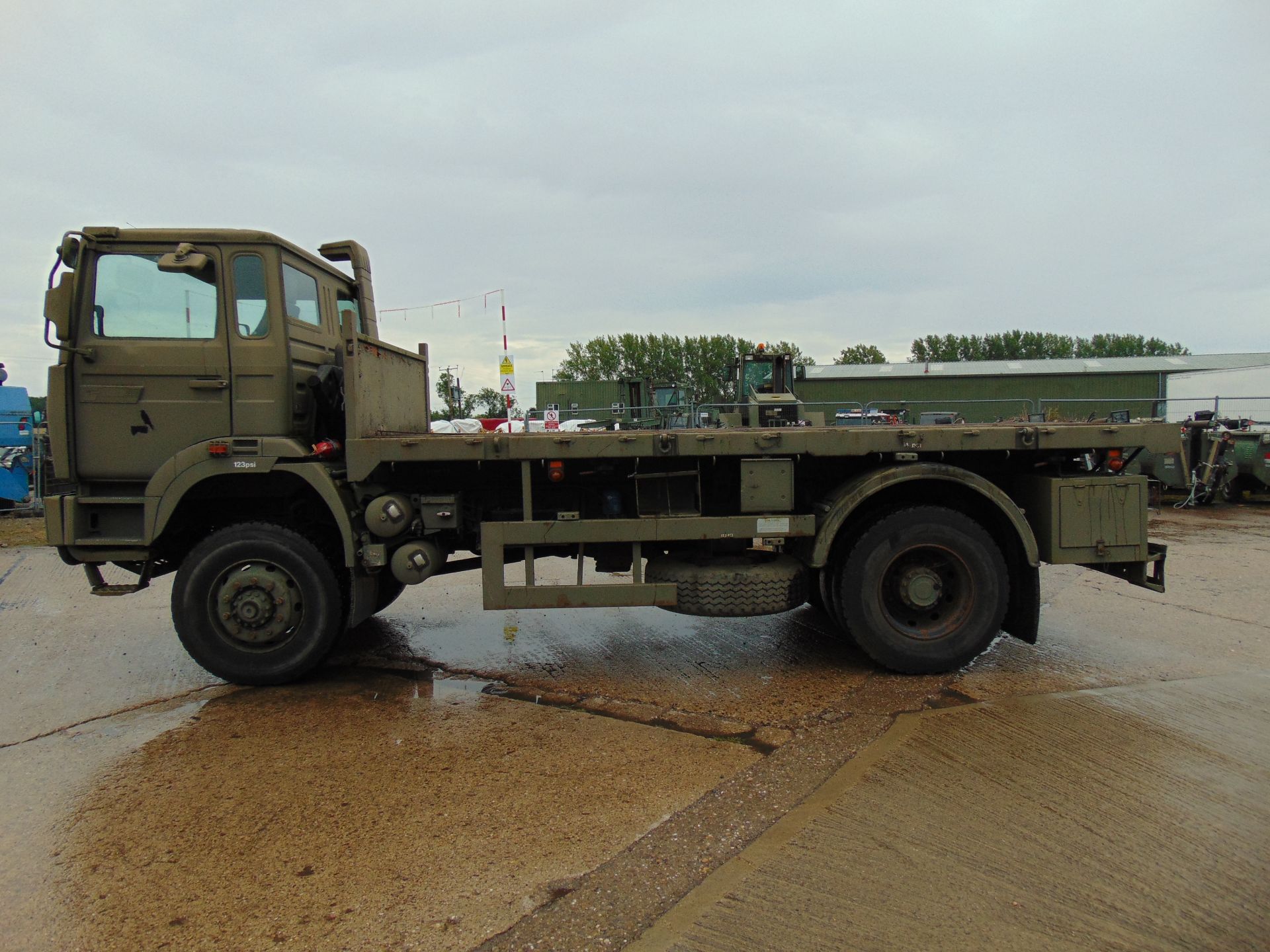 Renault G300 Maxter RHD 4x4 8T Cargo Truck complete with winch - Image 4 of 16