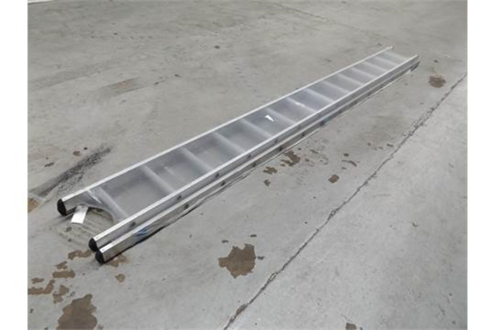 Zarges Z100 2 Section Aluminium Ladder - Image 2 of 6