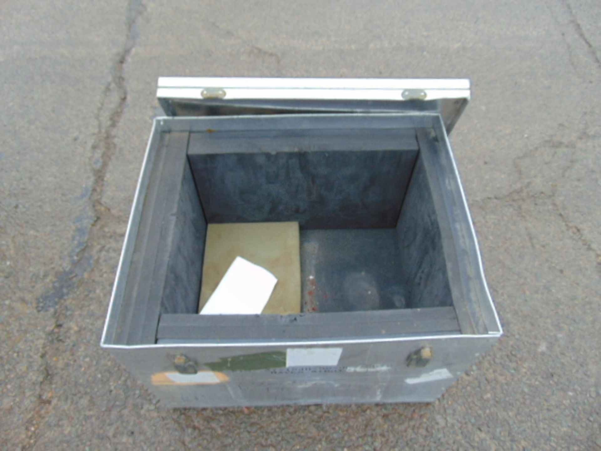 Heavy Duty Aluminium Stacking Case - Image 3 of 3